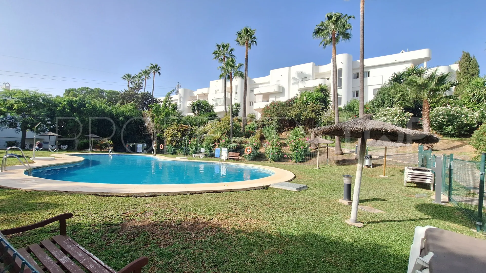 Comprar apartamento en Estepona Oeste