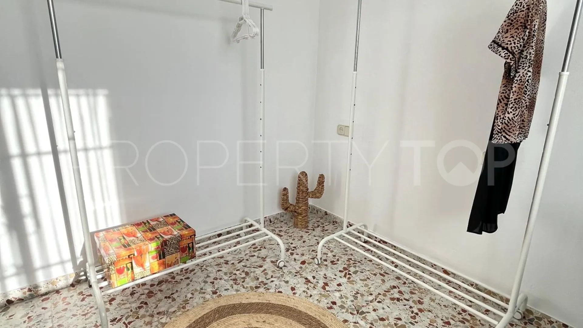 Country house in Guadalobon for sale