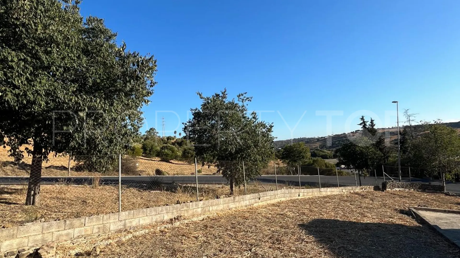 Country house in Guadalobon for sale