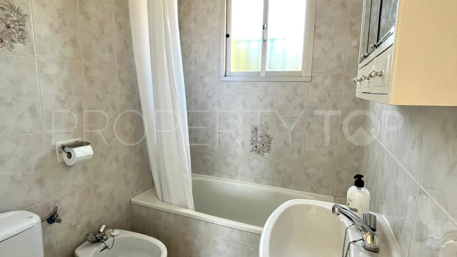 Country house in Guadalobon for sale