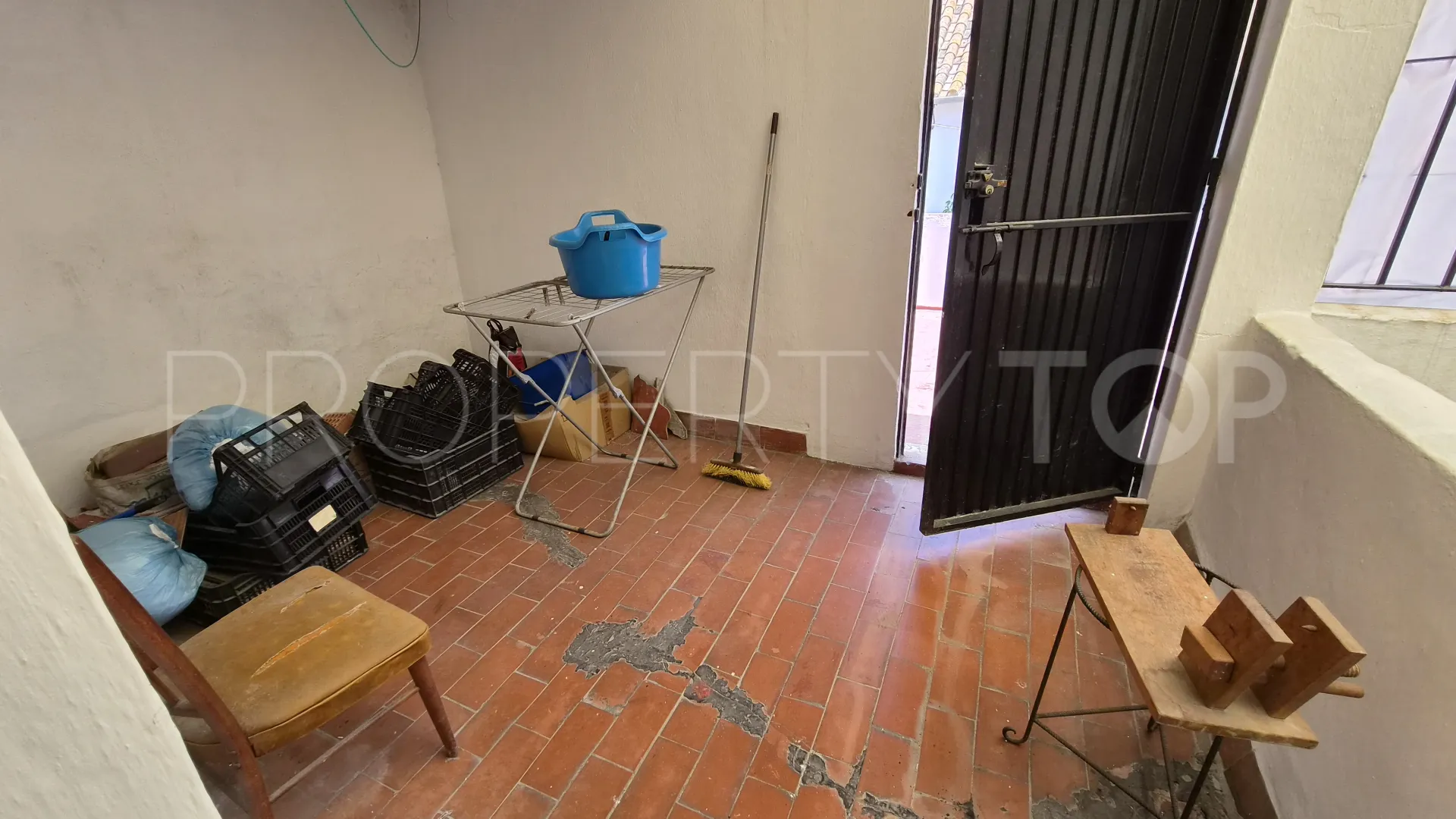 Adosado con 3 dormitorios a la venta en Estepona Casco Antiguo
