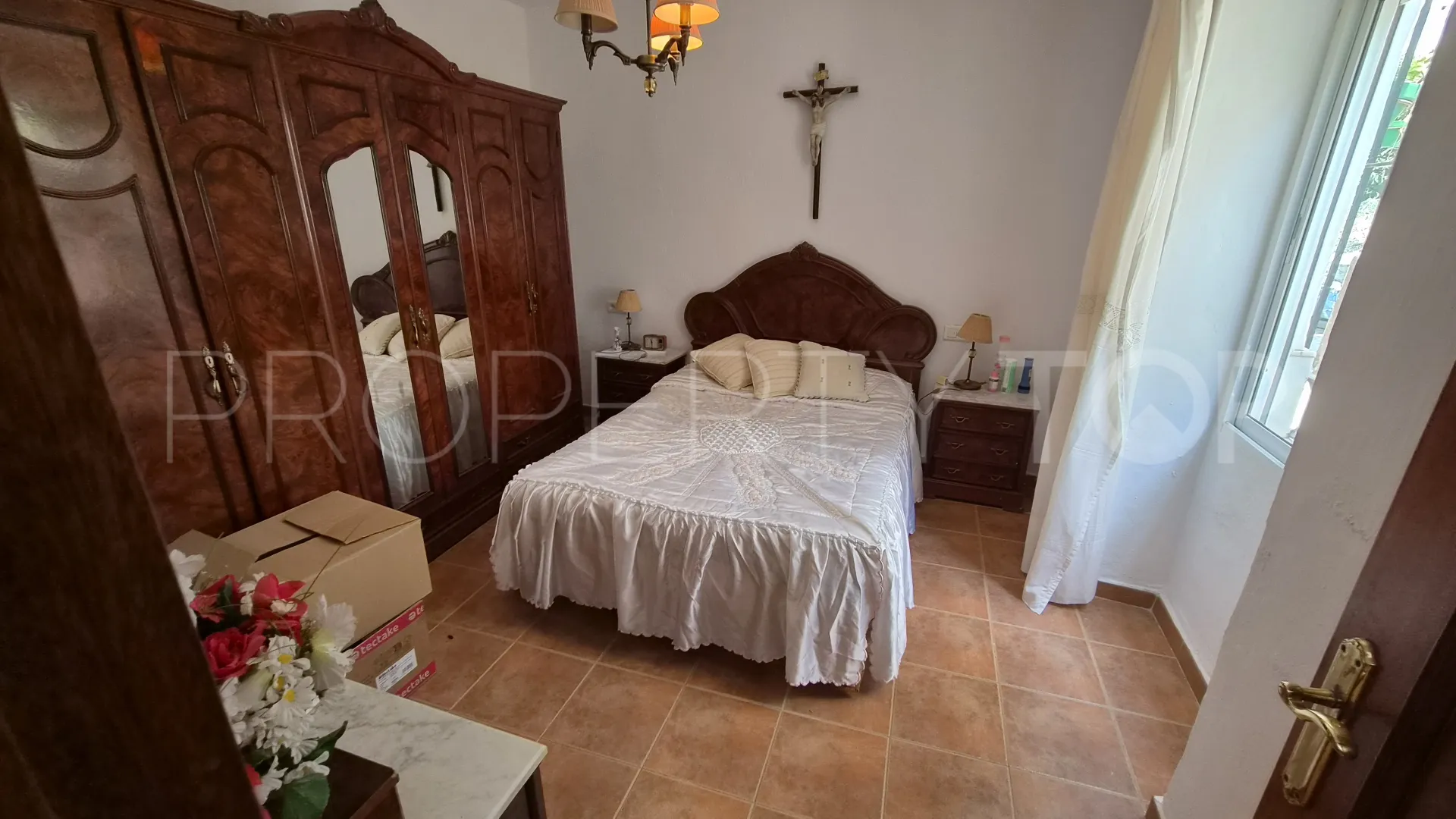 Adosado con 3 dormitorios a la venta en Estepona Casco Antiguo