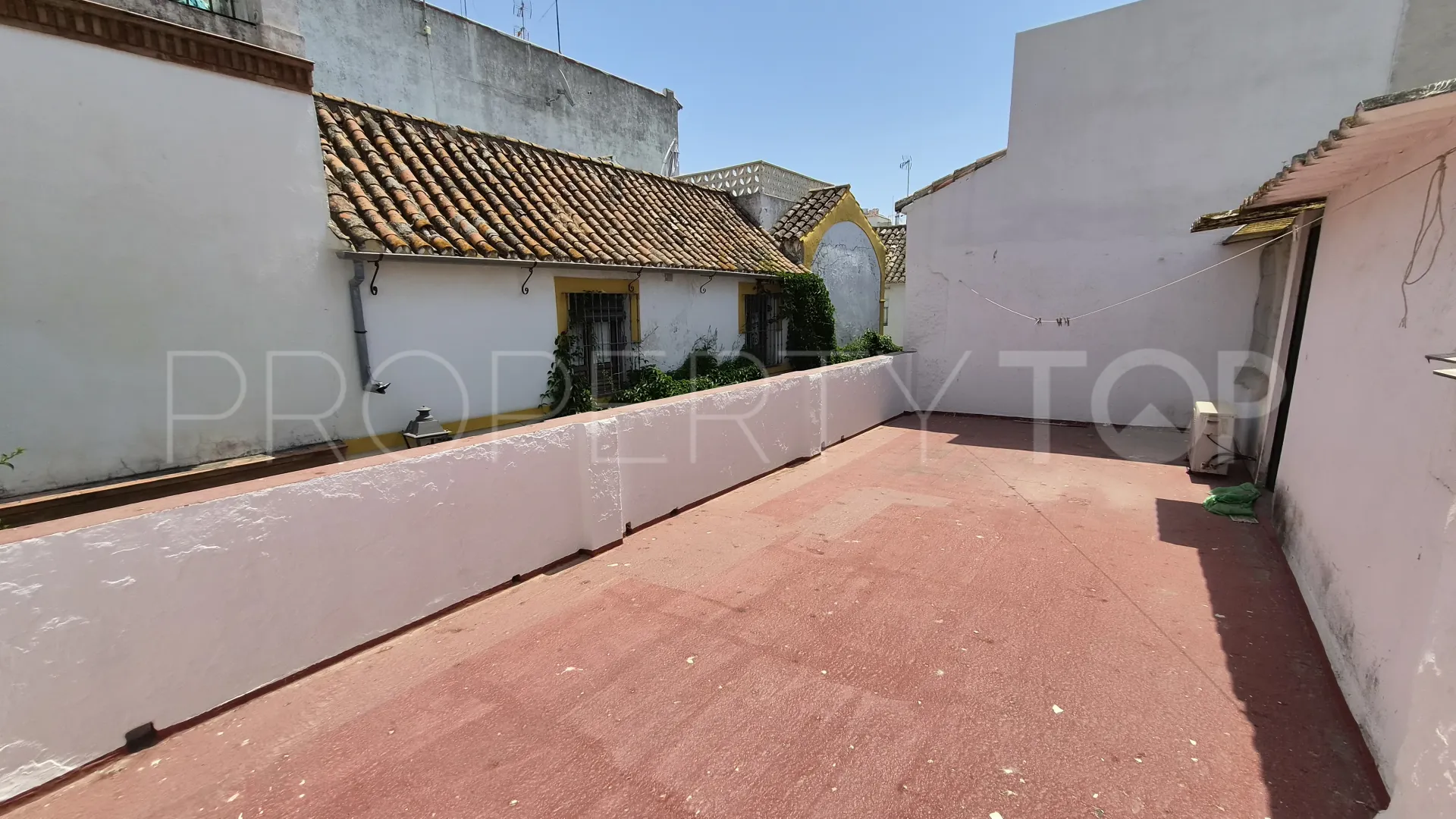 Adosado con 3 dormitorios a la venta en Estepona Casco Antiguo