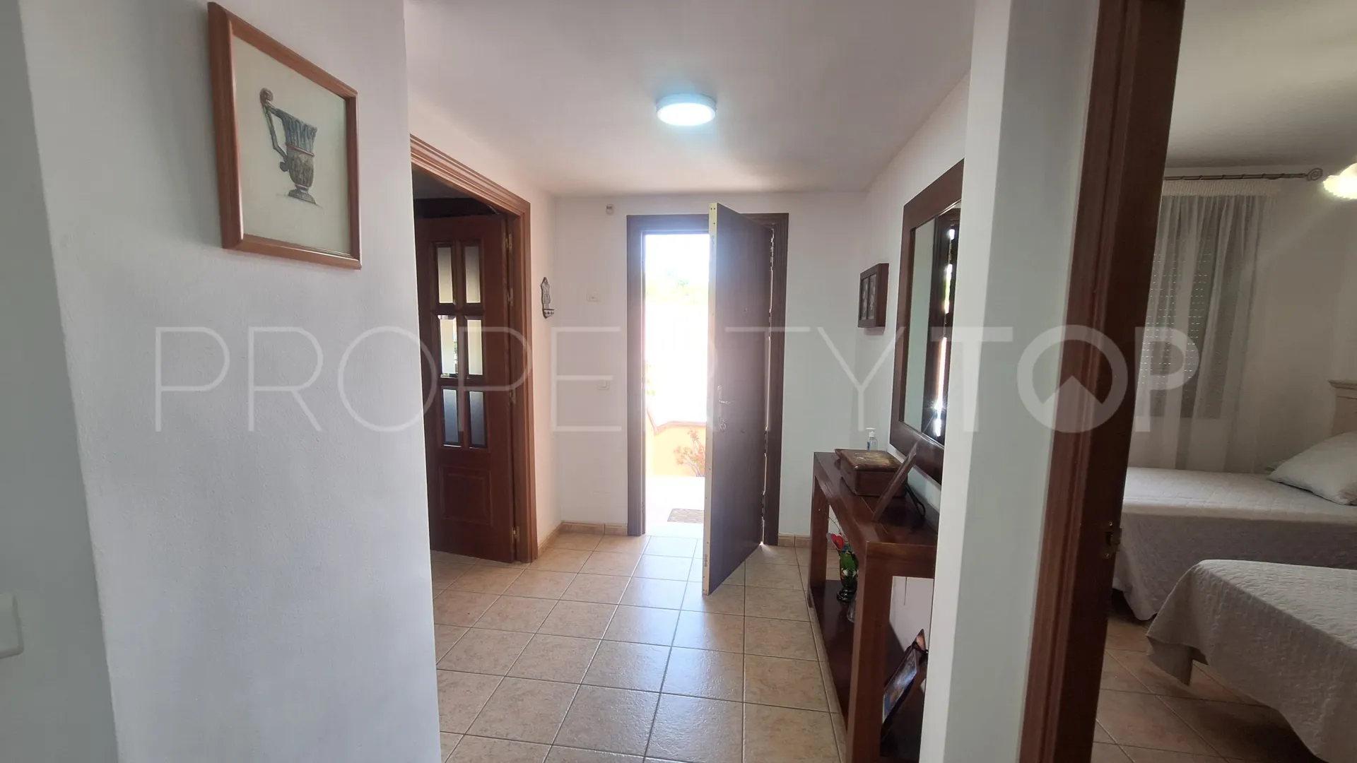 Se vende adosado en Estepona Ciudad de 6 dormitorios