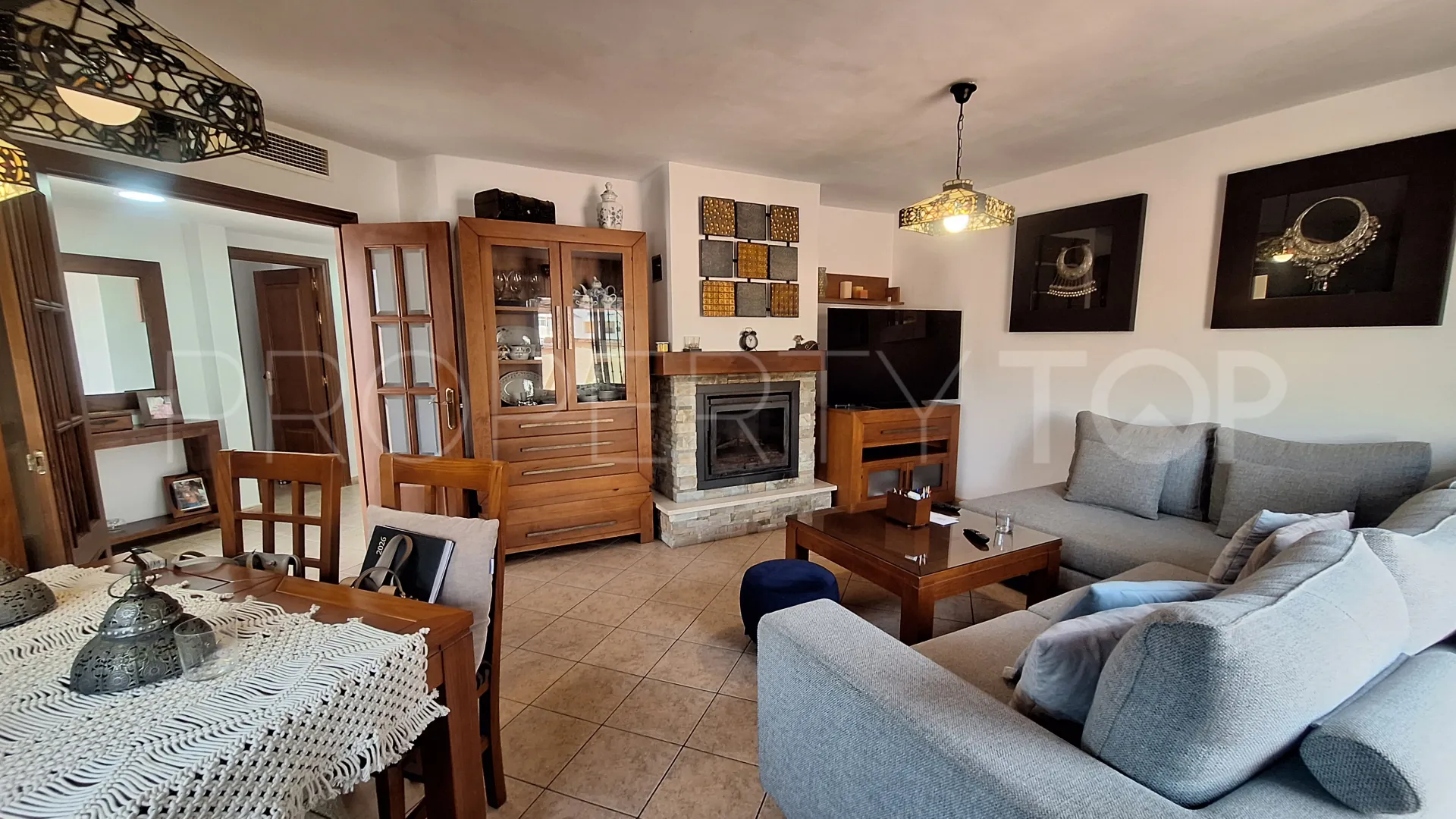 Se vende adosado en Estepona Ciudad de 6 dormitorios