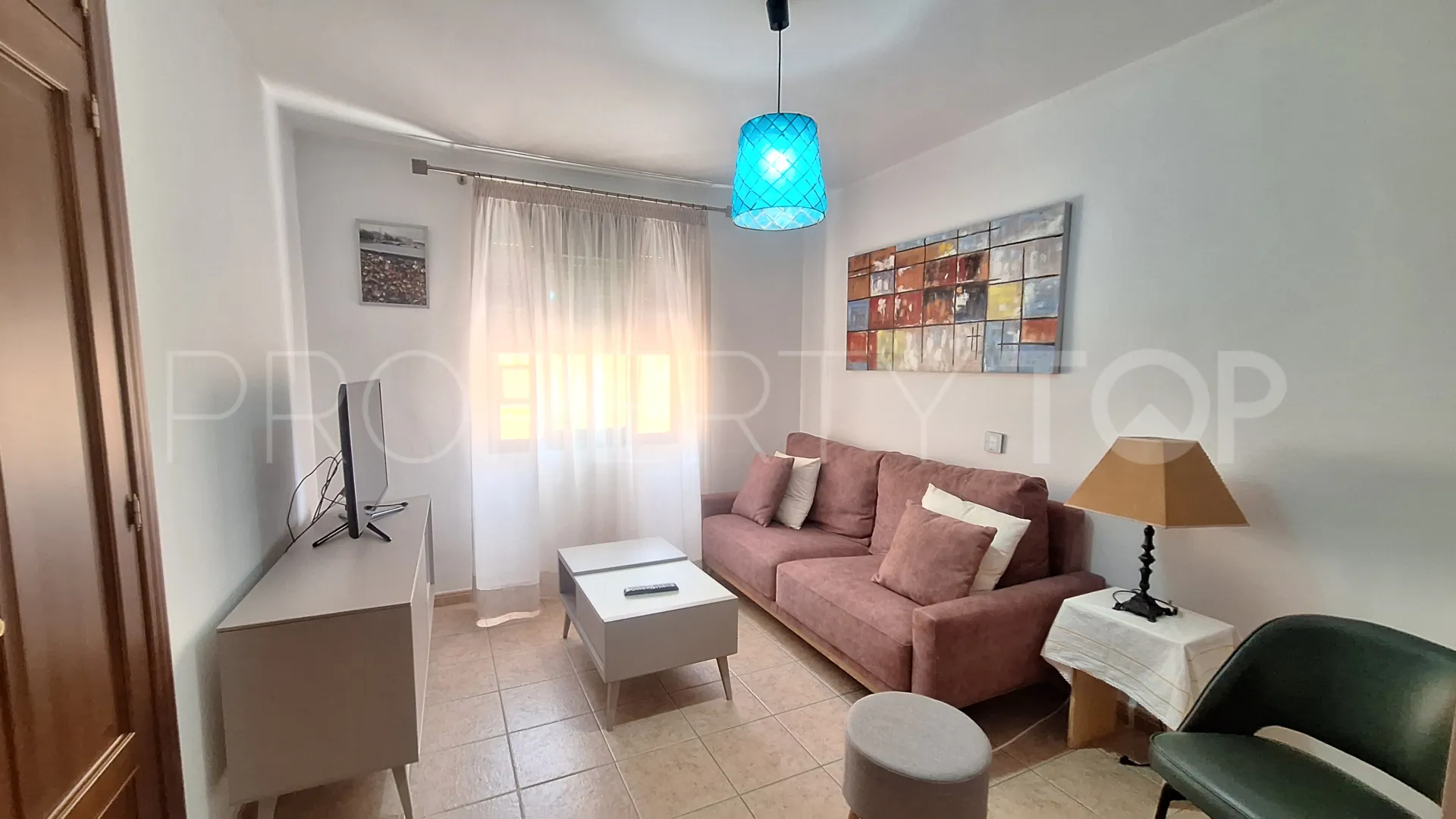 Se vende adosado en Estepona Ciudad de 6 dormitorios