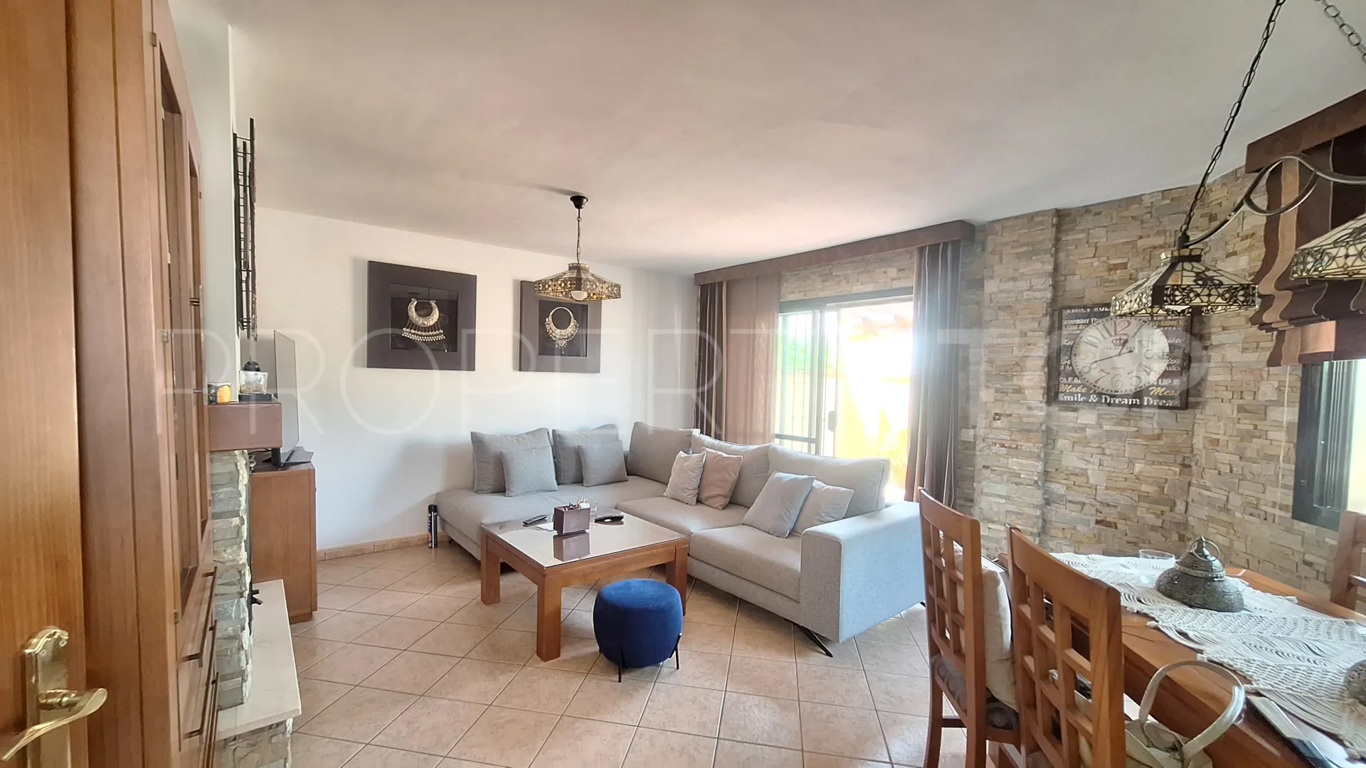 Se vende adosado en Estepona Ciudad de 6 dormitorios