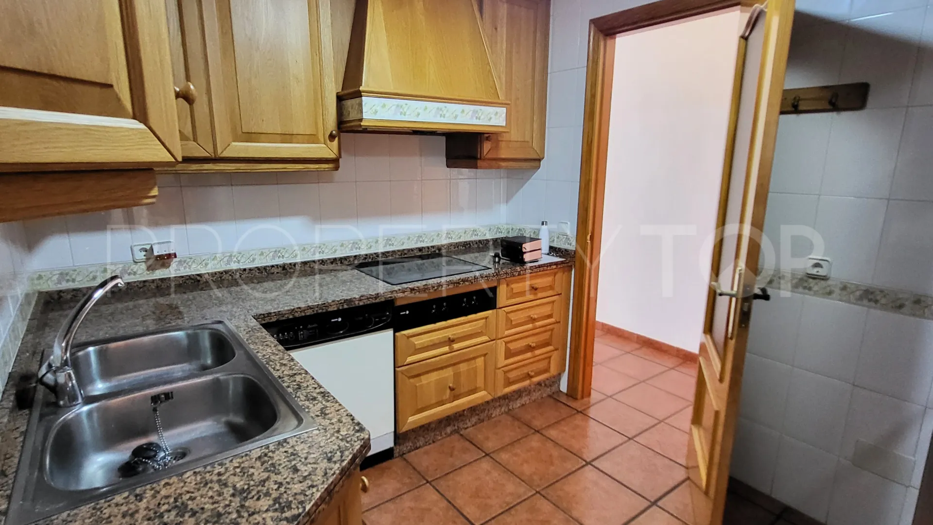 4 bedrooms Calvario ground floor apartment for sale