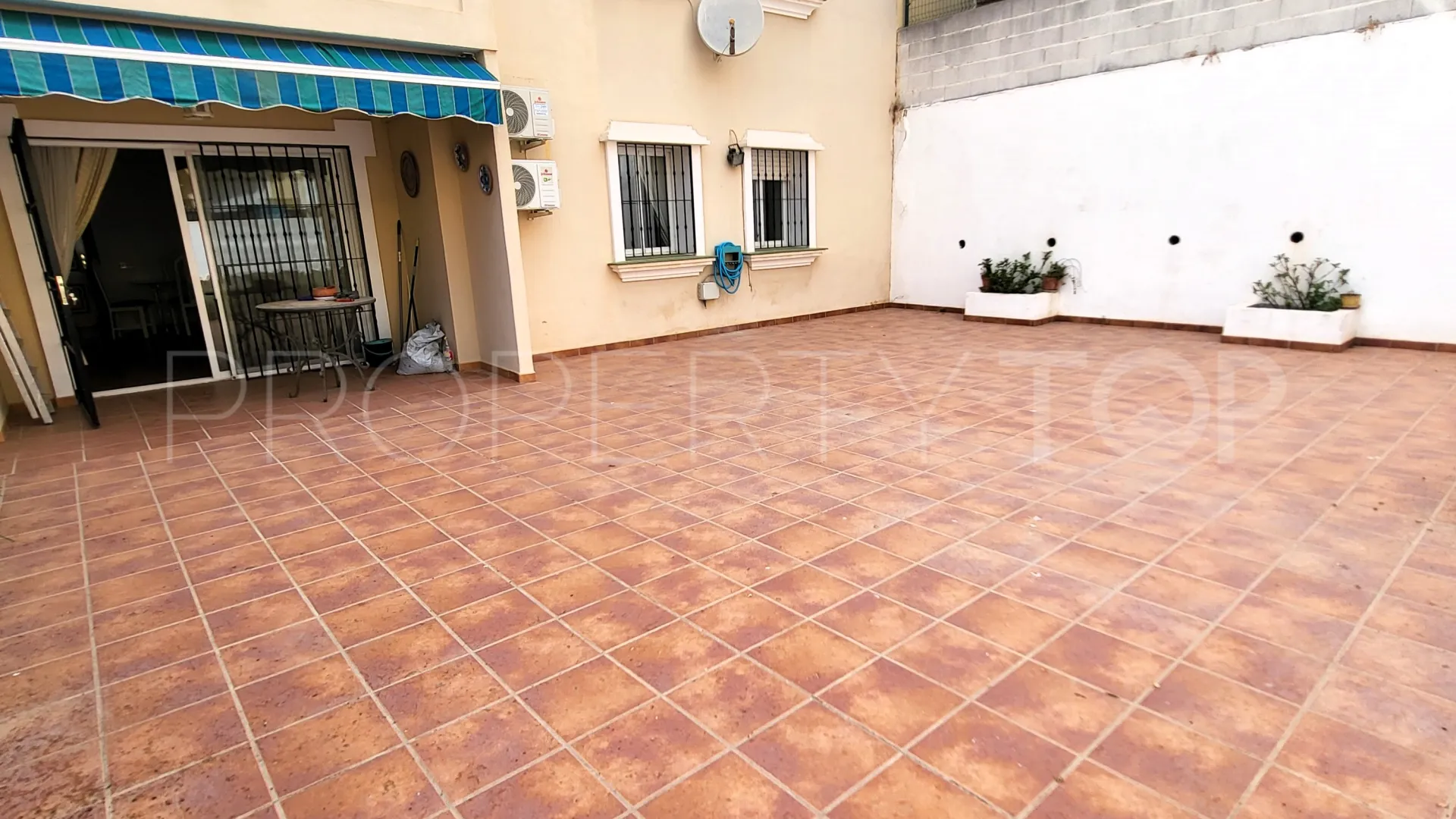 4 bedrooms Calvario ground floor apartment for sale