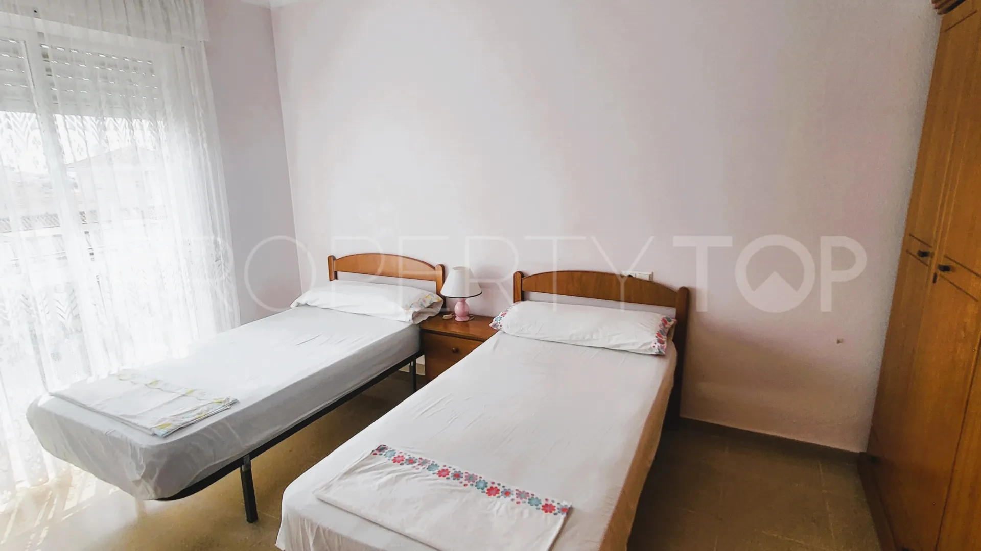 Apartment for sale in Avda de Andalucia - Sierra de Estepona with 3 bedrooms