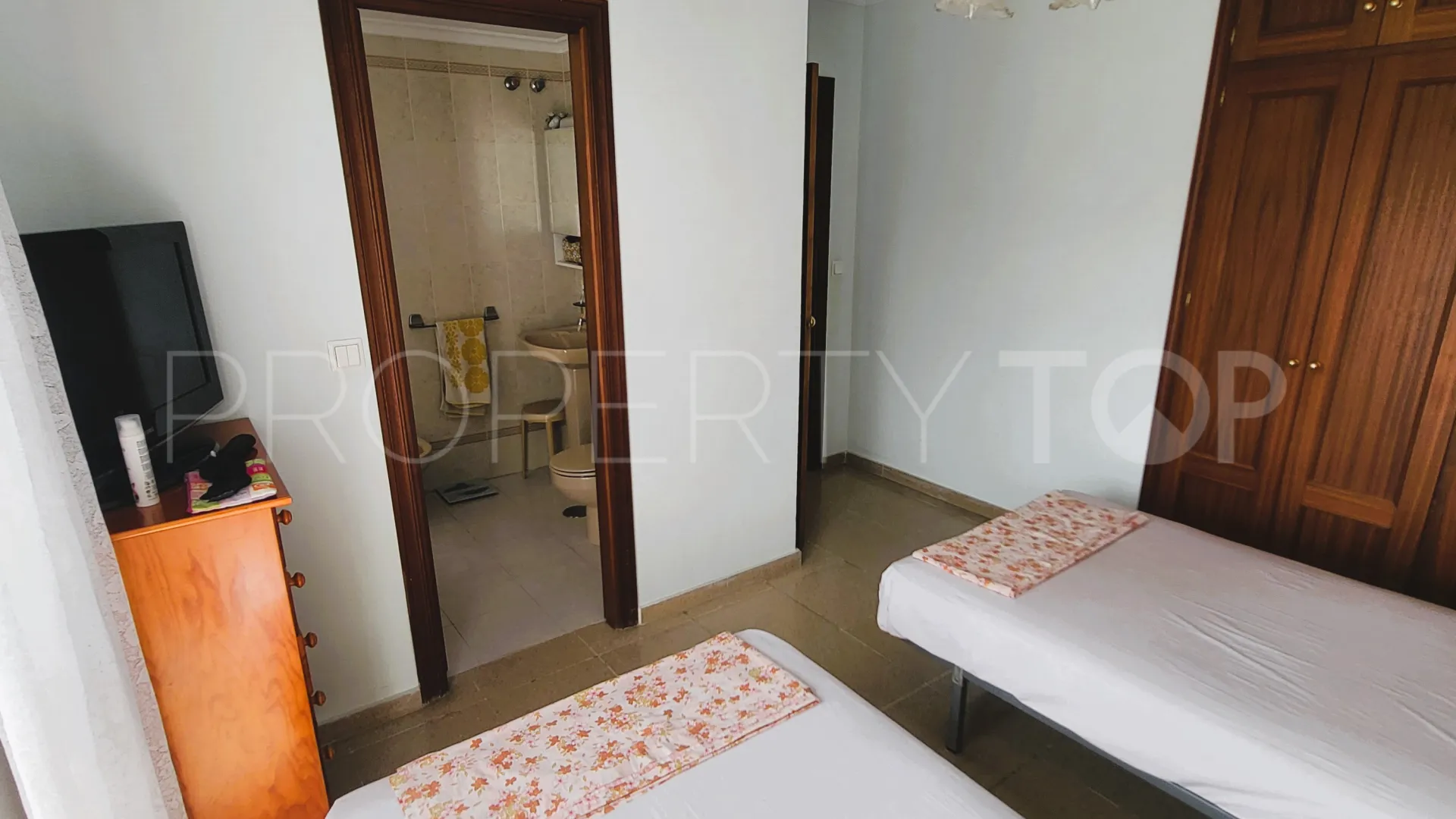 Apartment for sale in Avda de Andalucia - Sierra de Estepona with 3 bedrooms