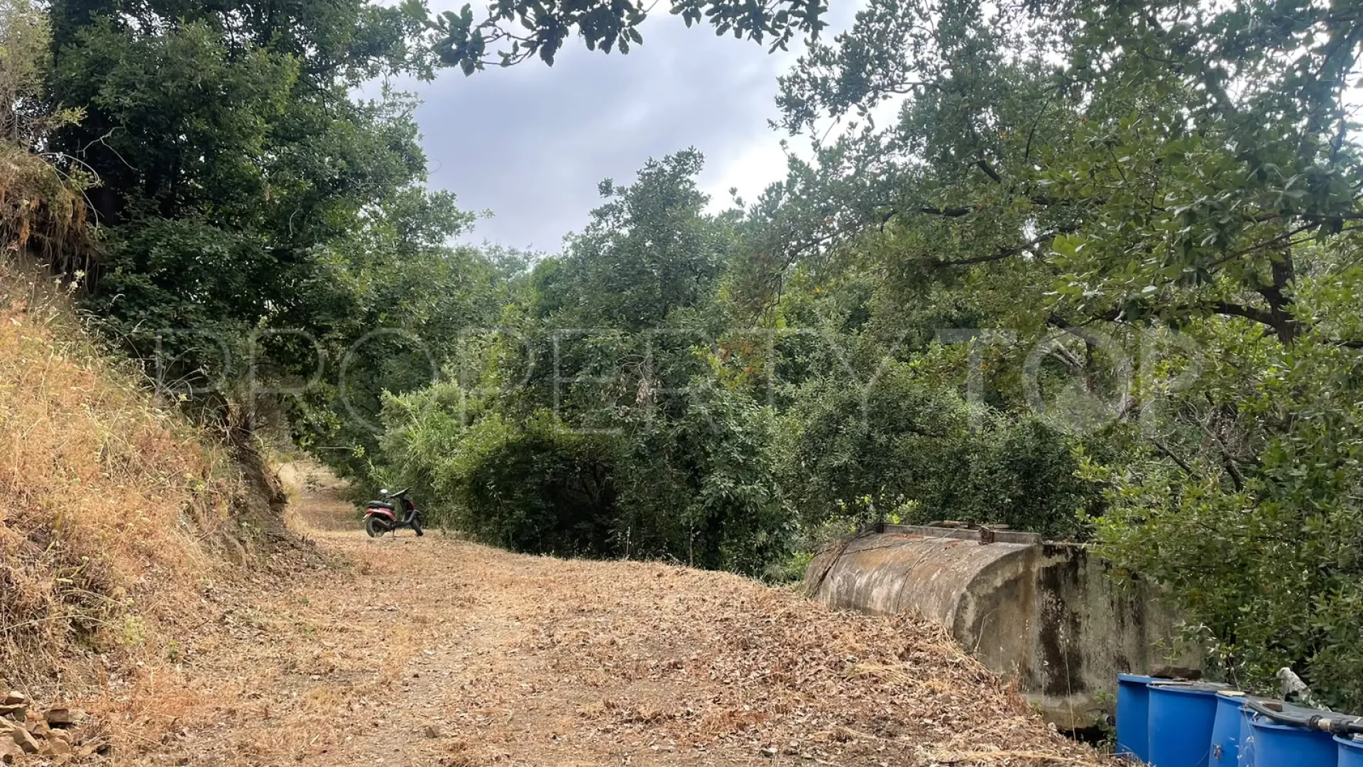For sale plot in Los Reales - Sierra Estepona