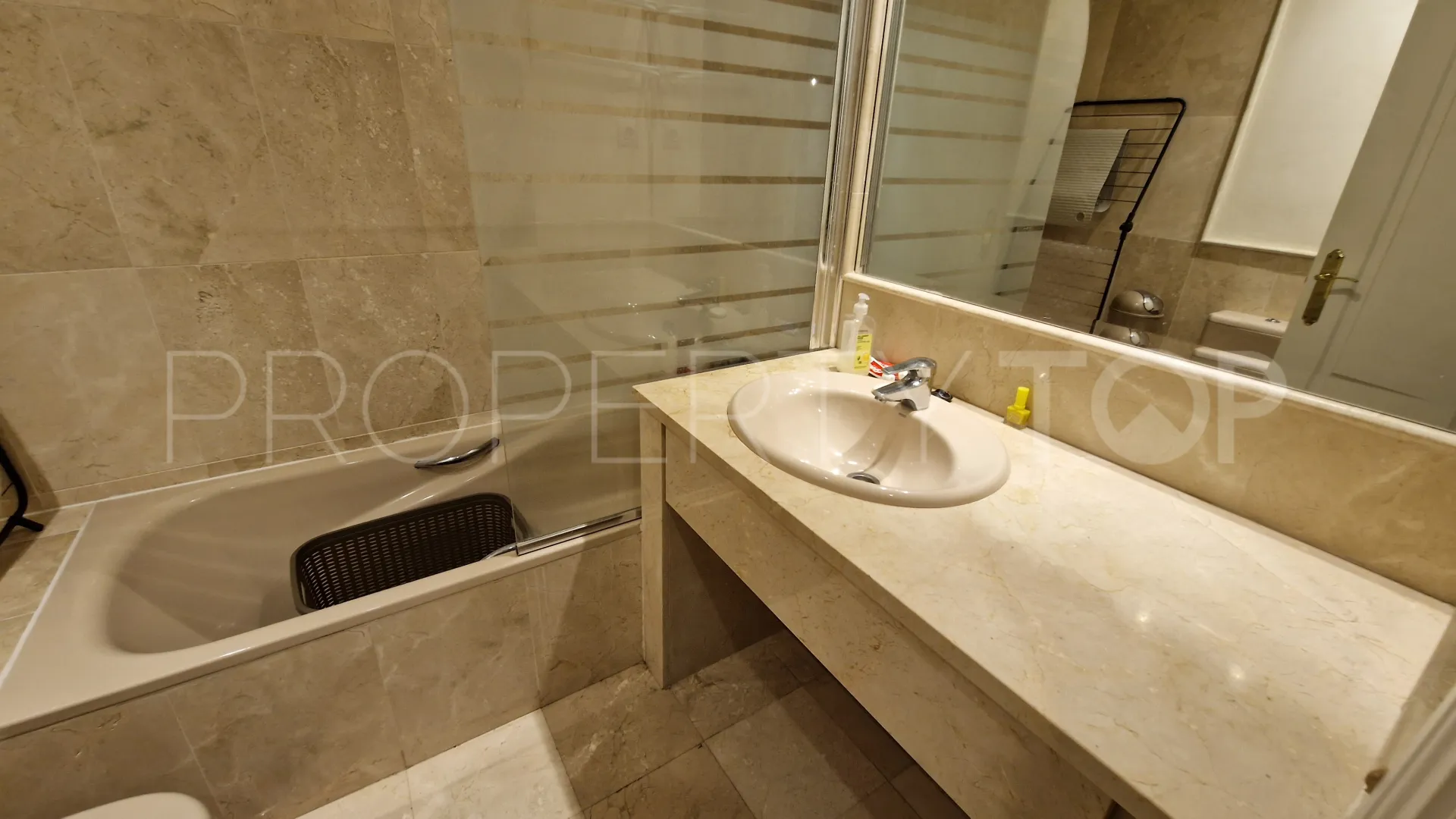 Apartamento planta baja con 2 dormitorios en venta en El Campanario
