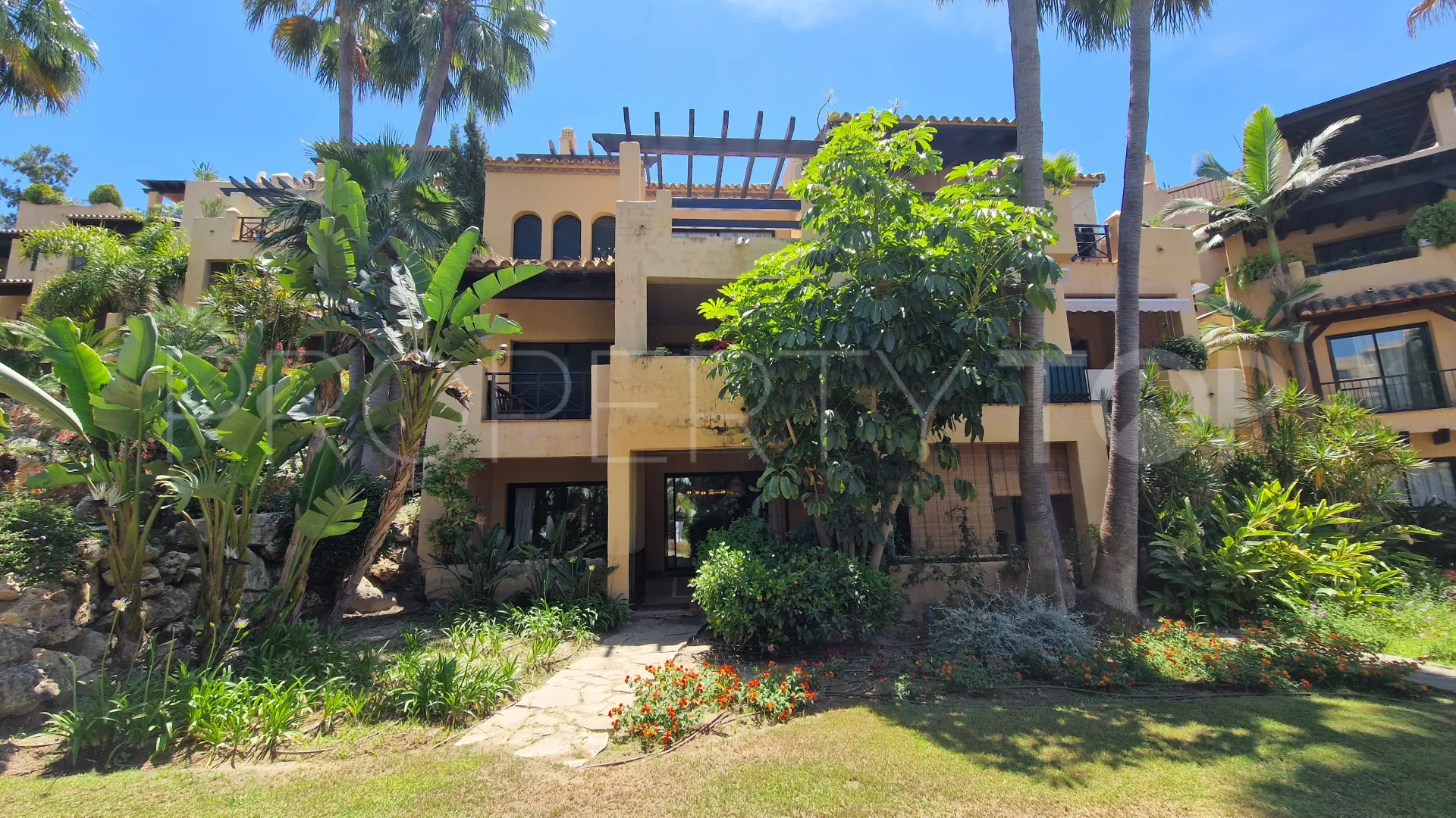 Apartamento planta baja con 2 dormitorios en venta en El Campanario