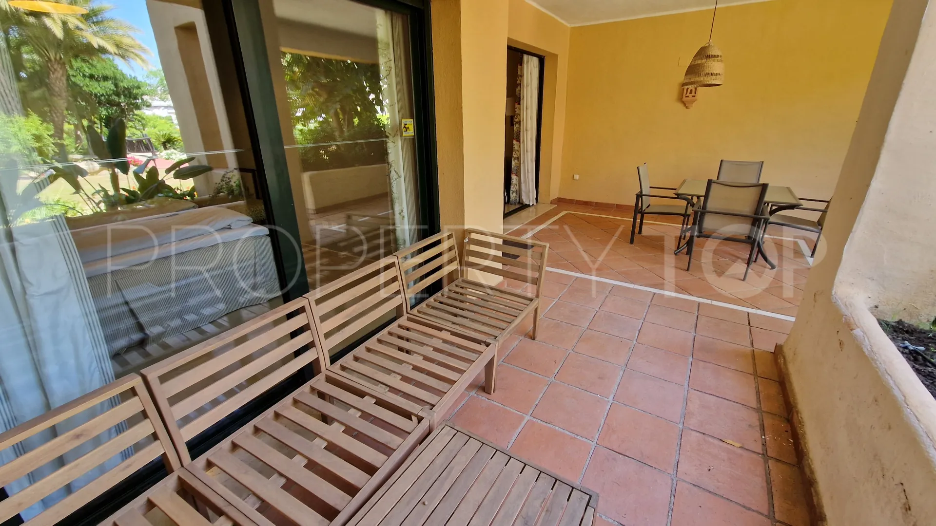 Apartamento planta baja con 2 dormitorios en venta en El Campanario