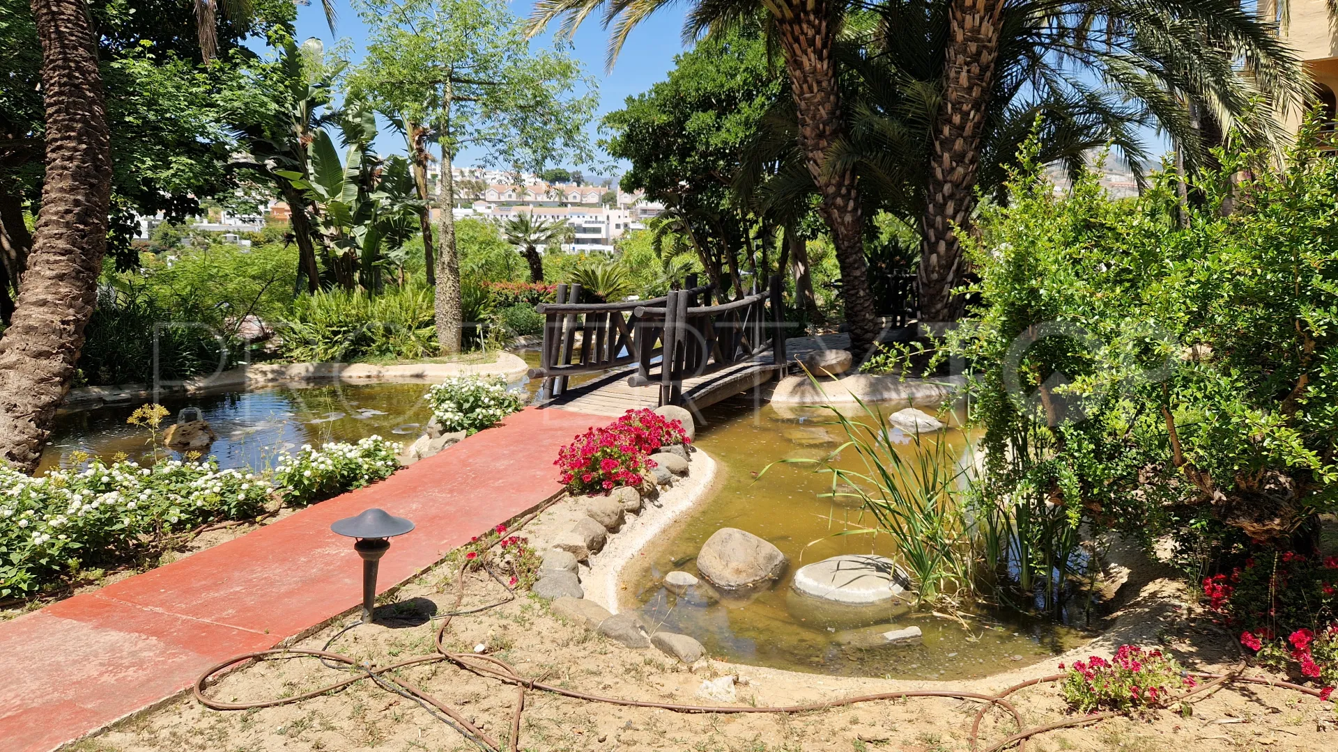 Apartamento planta baja con 2 dormitorios en venta en El Campanario