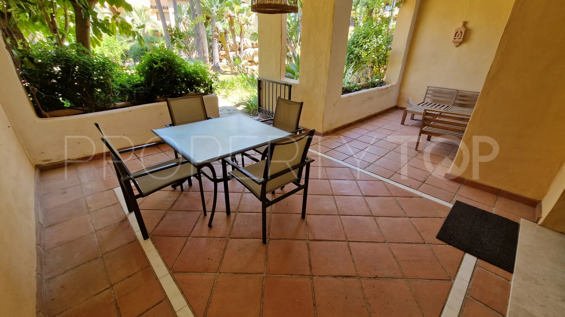 Apartamento planta baja con 2 dormitorios en venta en El Campanario