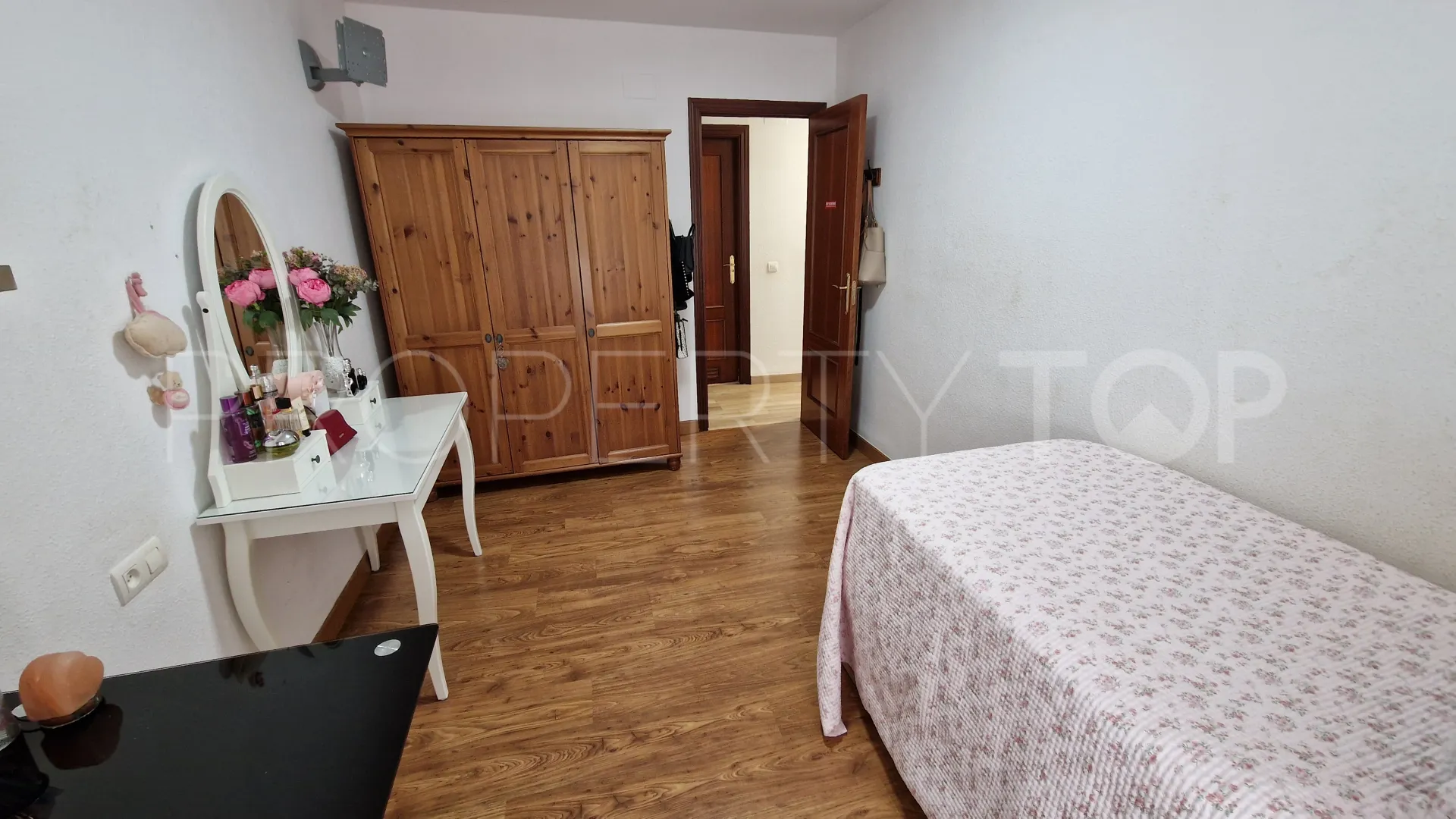 Estepona Puerto, apartamento en venta