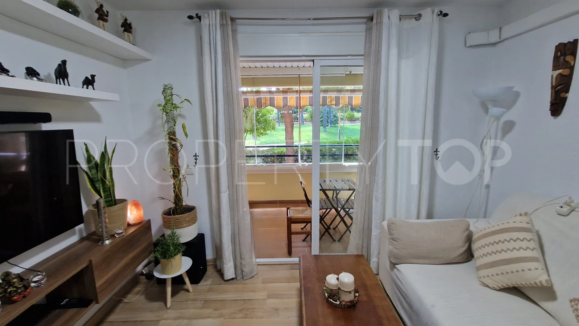 Estepona Puerto, apartamento en venta