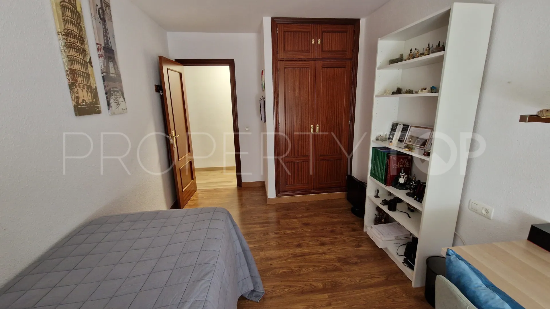 Estepona Puerto, apartamento en venta