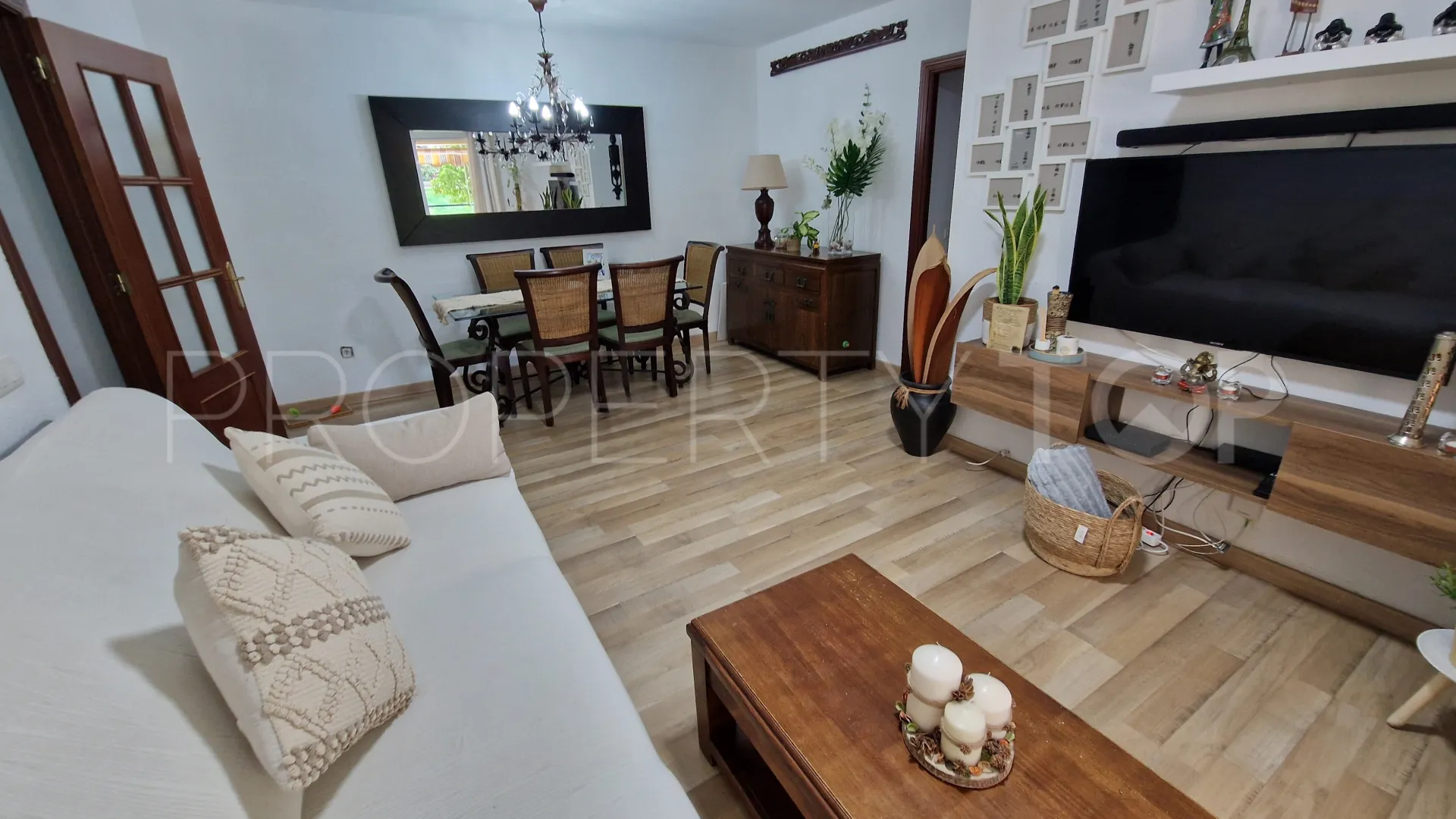 Estepona Puerto, apartamento en venta