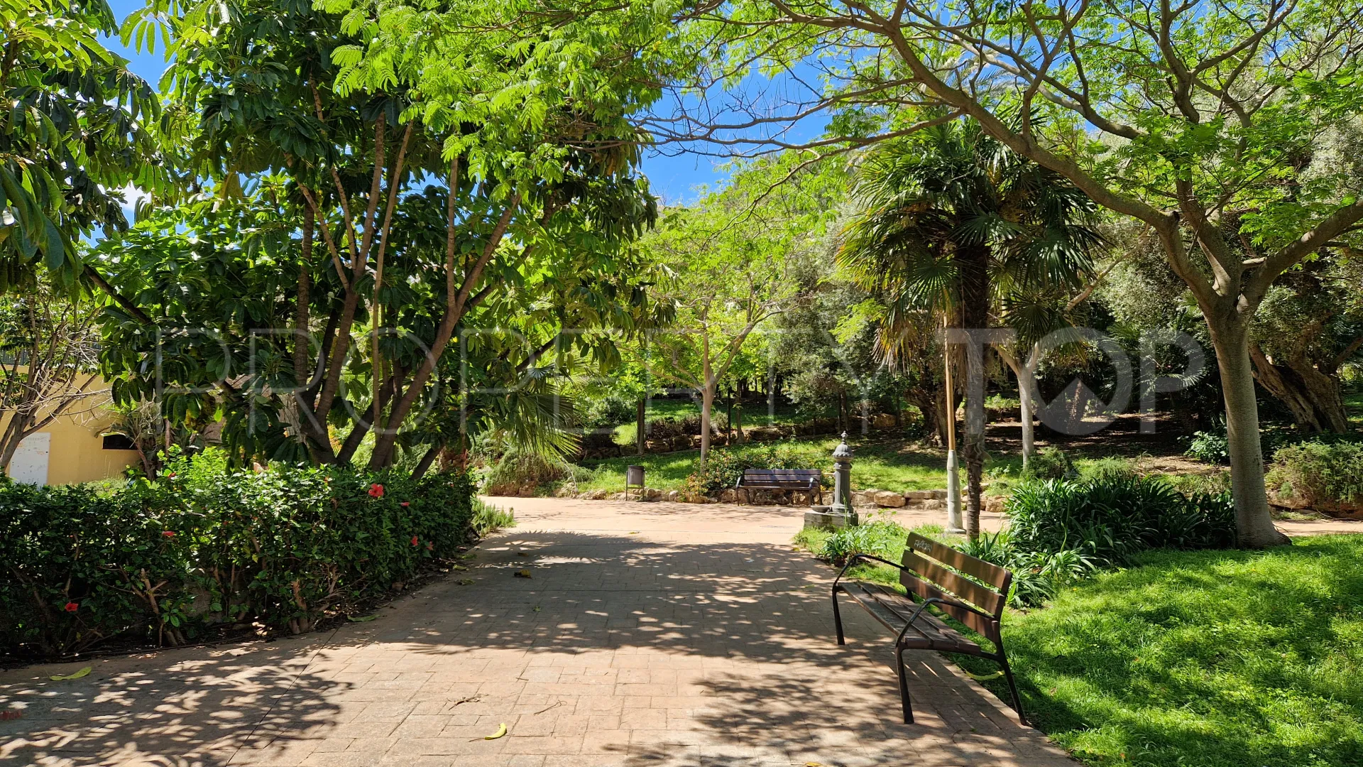 Estepona Puerto, apartamento en venta