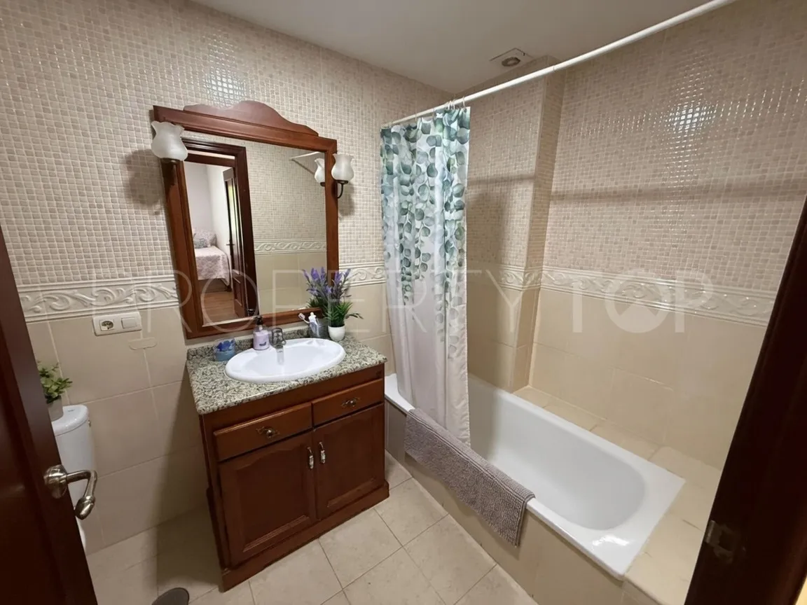 Estepona Puerto, apartamento en venta