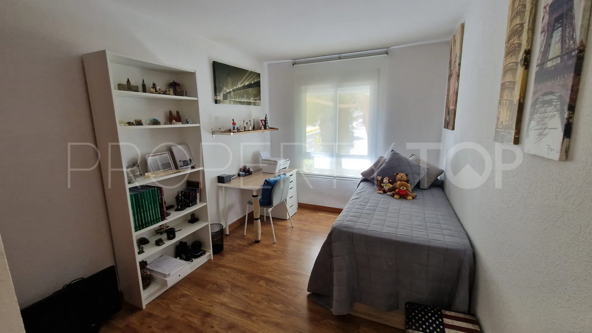 Estepona Puerto, apartamento en venta