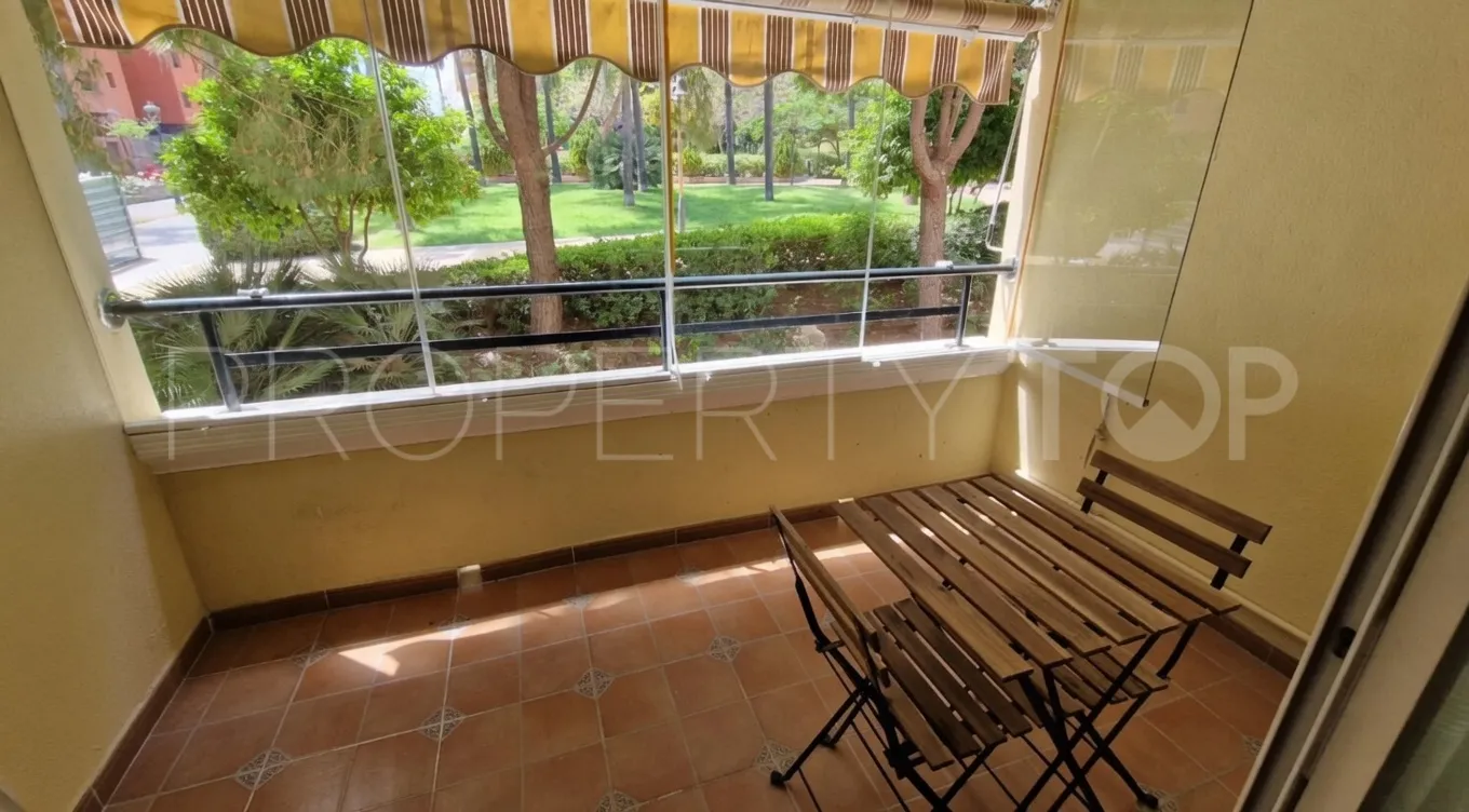 Estepona Puerto, apartamento en venta