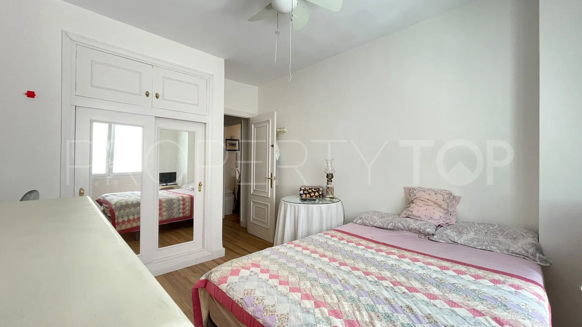Estepona Centre 2 bedrooms apartment for sale