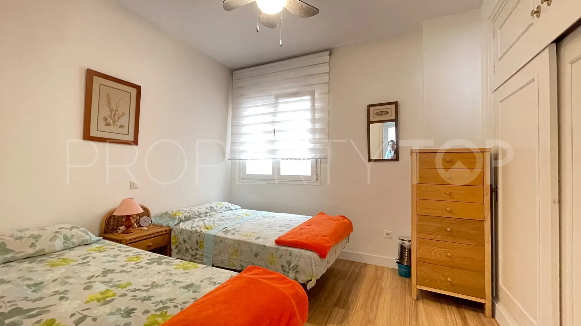 Estepona Centre 2 bedrooms apartment for sale