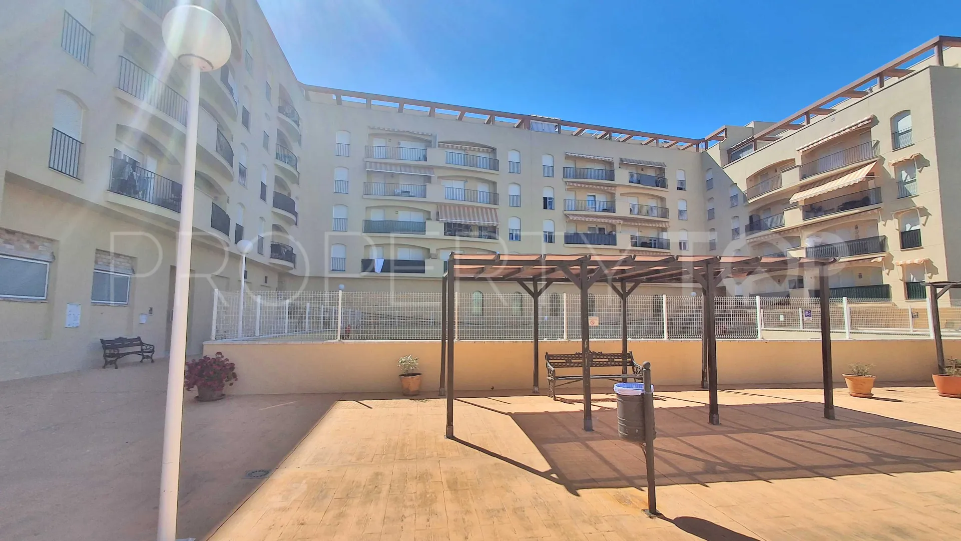 Buy flat with 2 bedrooms in Sabinillas