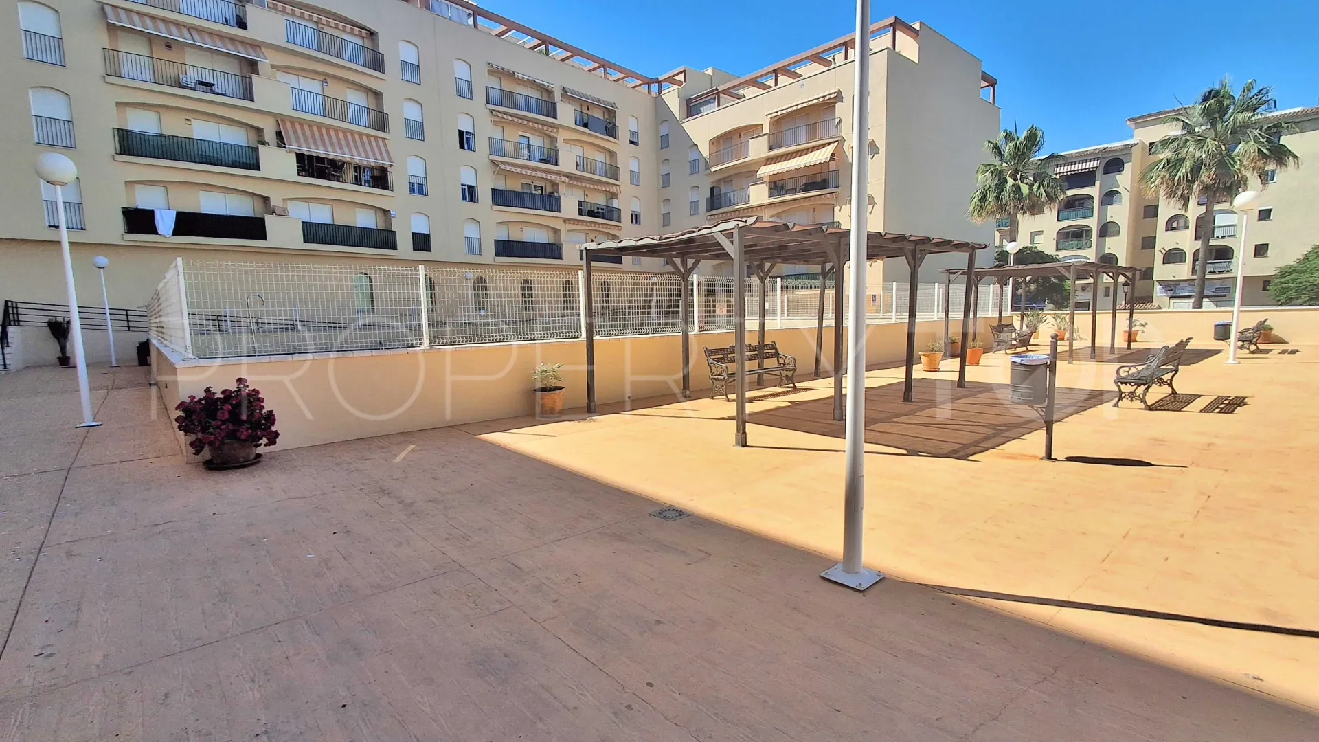 Buy flat with 2 bedrooms in Sabinillas