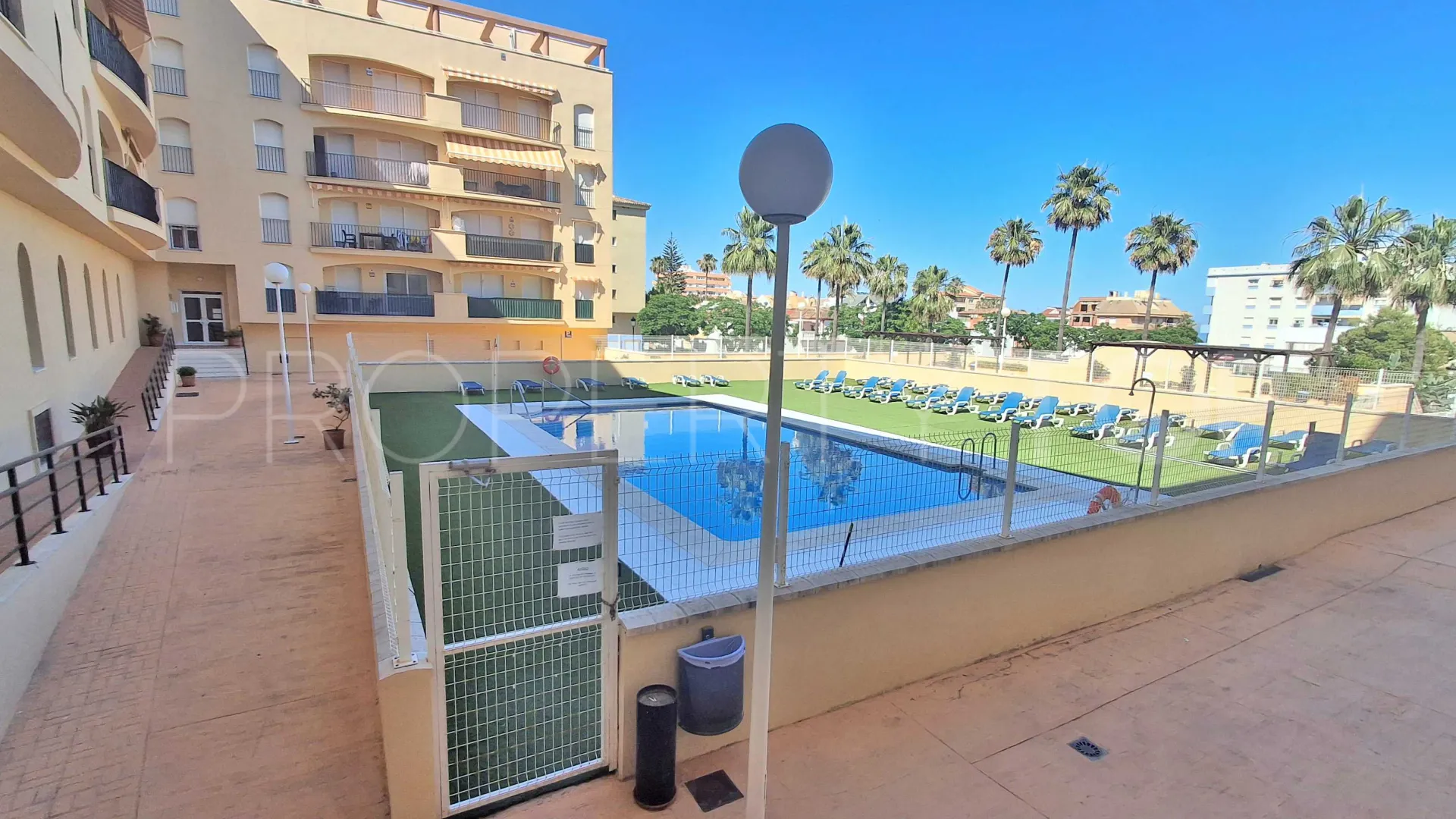 Buy flat with 2 bedrooms in Sabinillas
