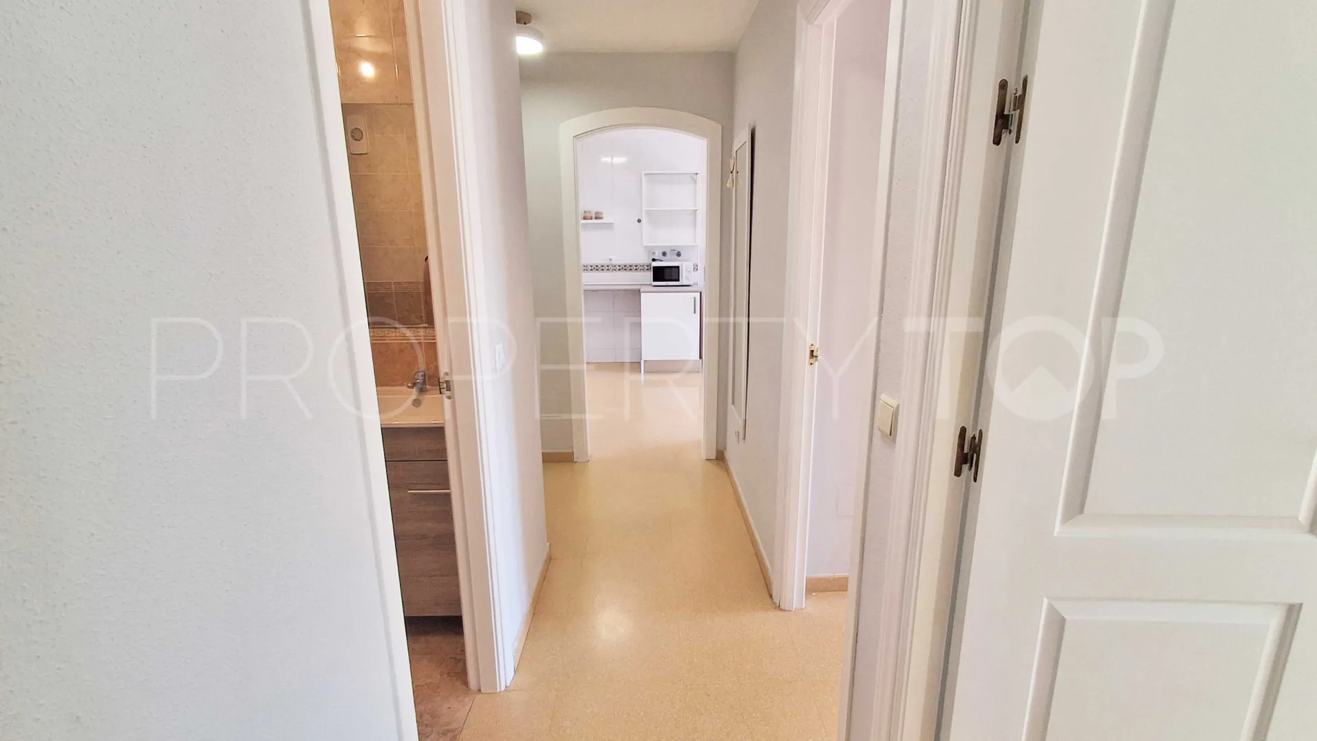 Buy flat with 2 bedrooms in Sabinillas