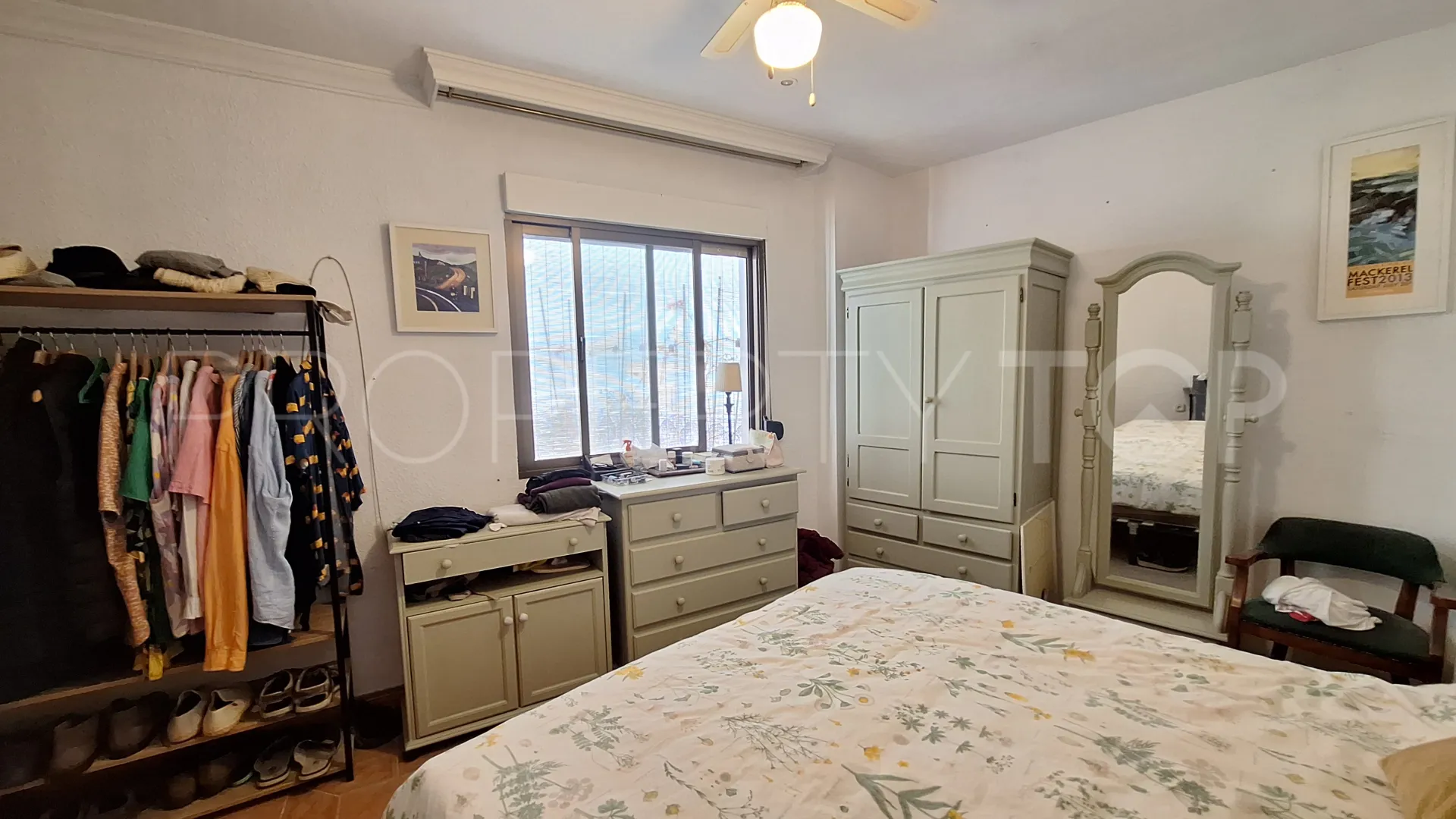Se vende edificio con 5 dormitorios en Estepona Casco Antiguo