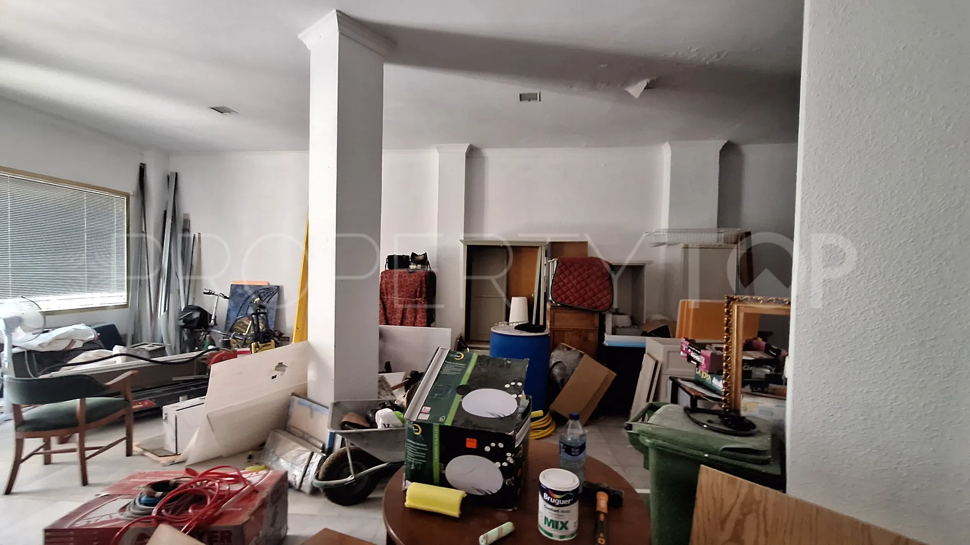 Se vende edificio con 5 dormitorios en Estepona Casco Antiguo