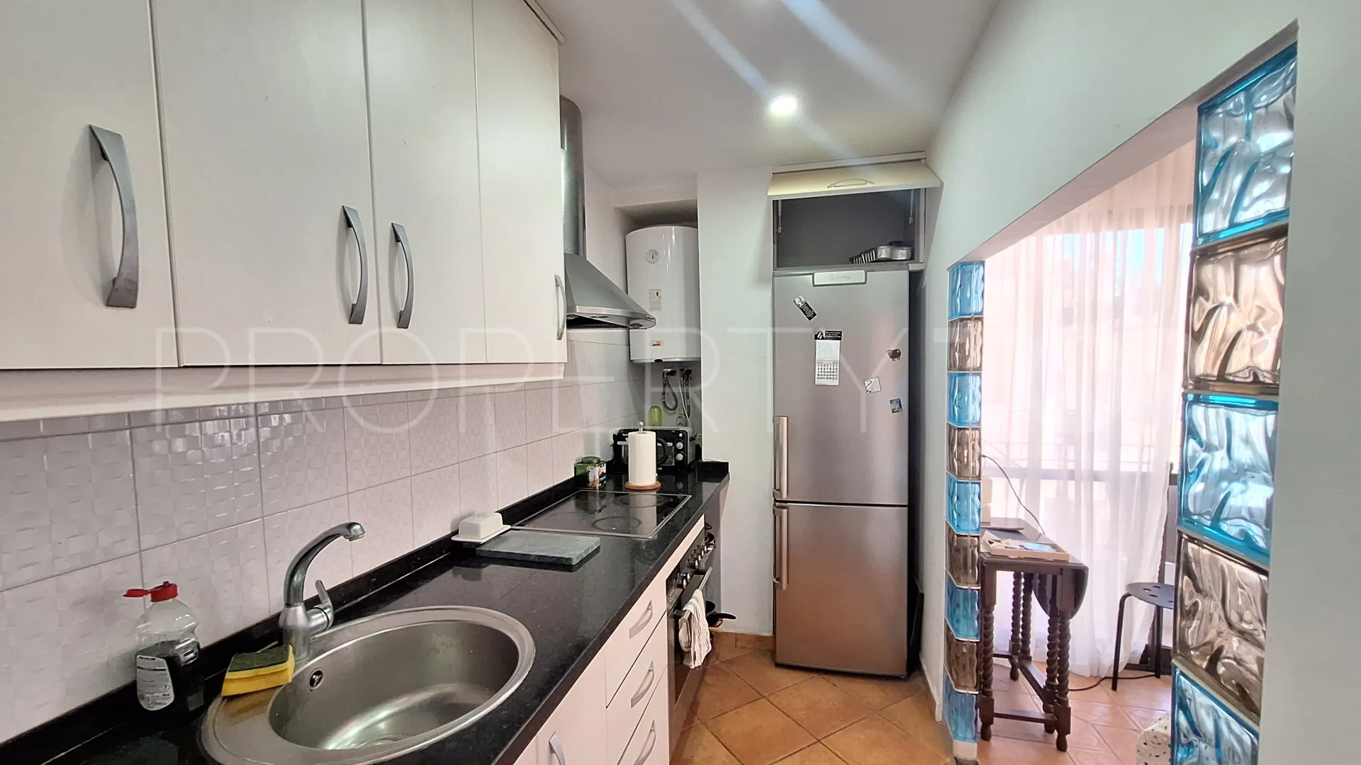Se vende edificio con 5 dormitorios en Estepona Casco Antiguo
