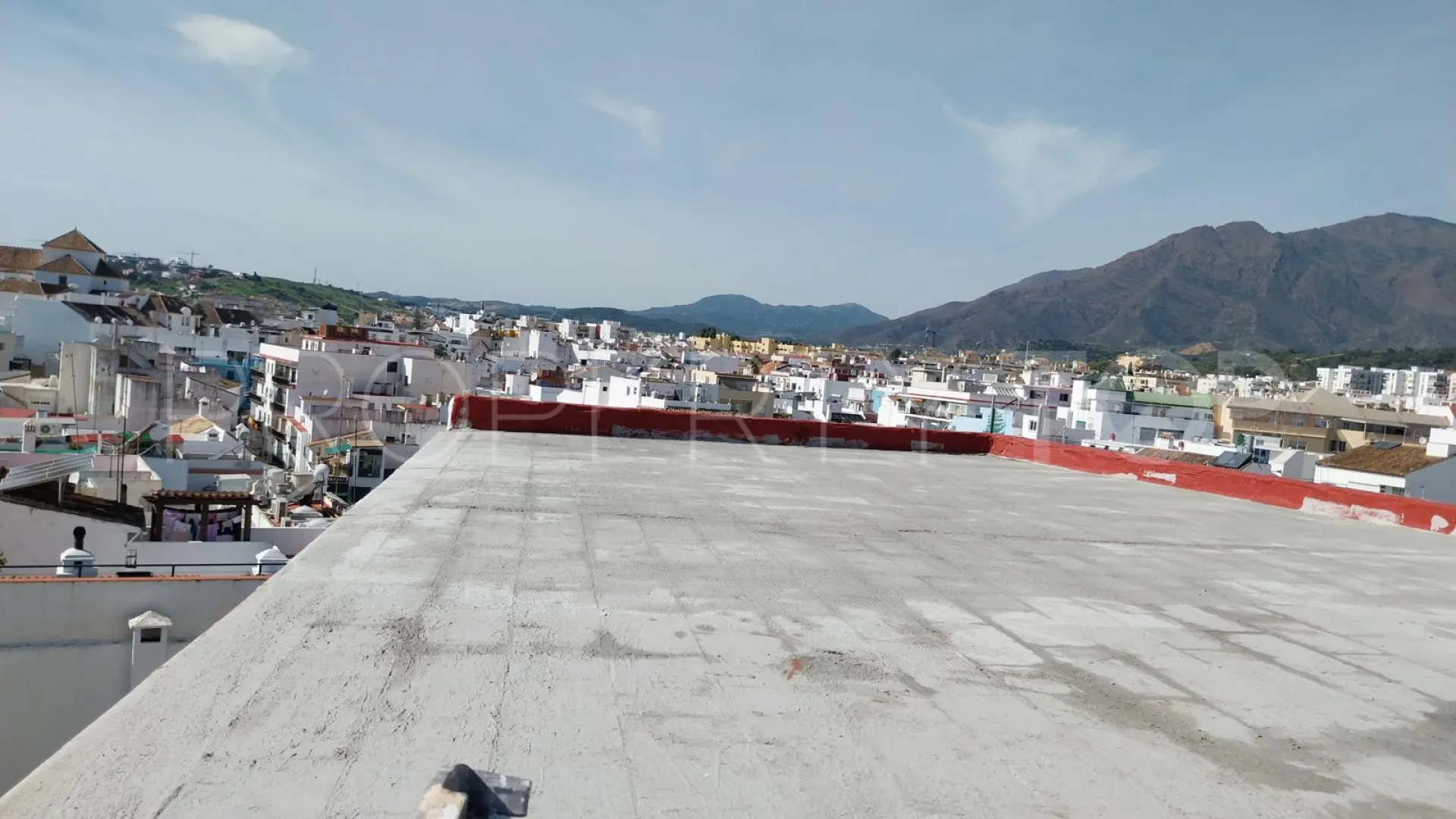 Se vende edificio con 5 dormitorios en Estepona Casco Antiguo
