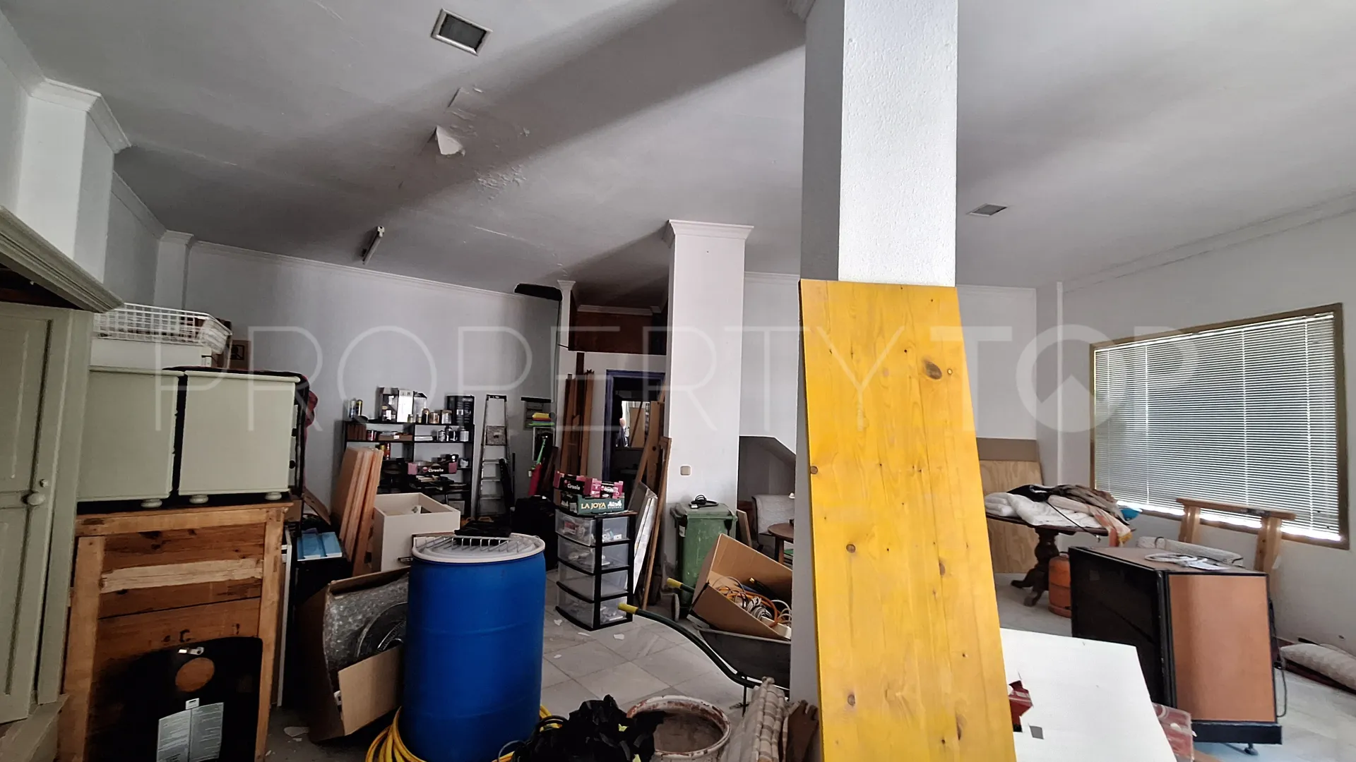 Se vende edificio con 5 dormitorios en Estepona Casco Antiguo