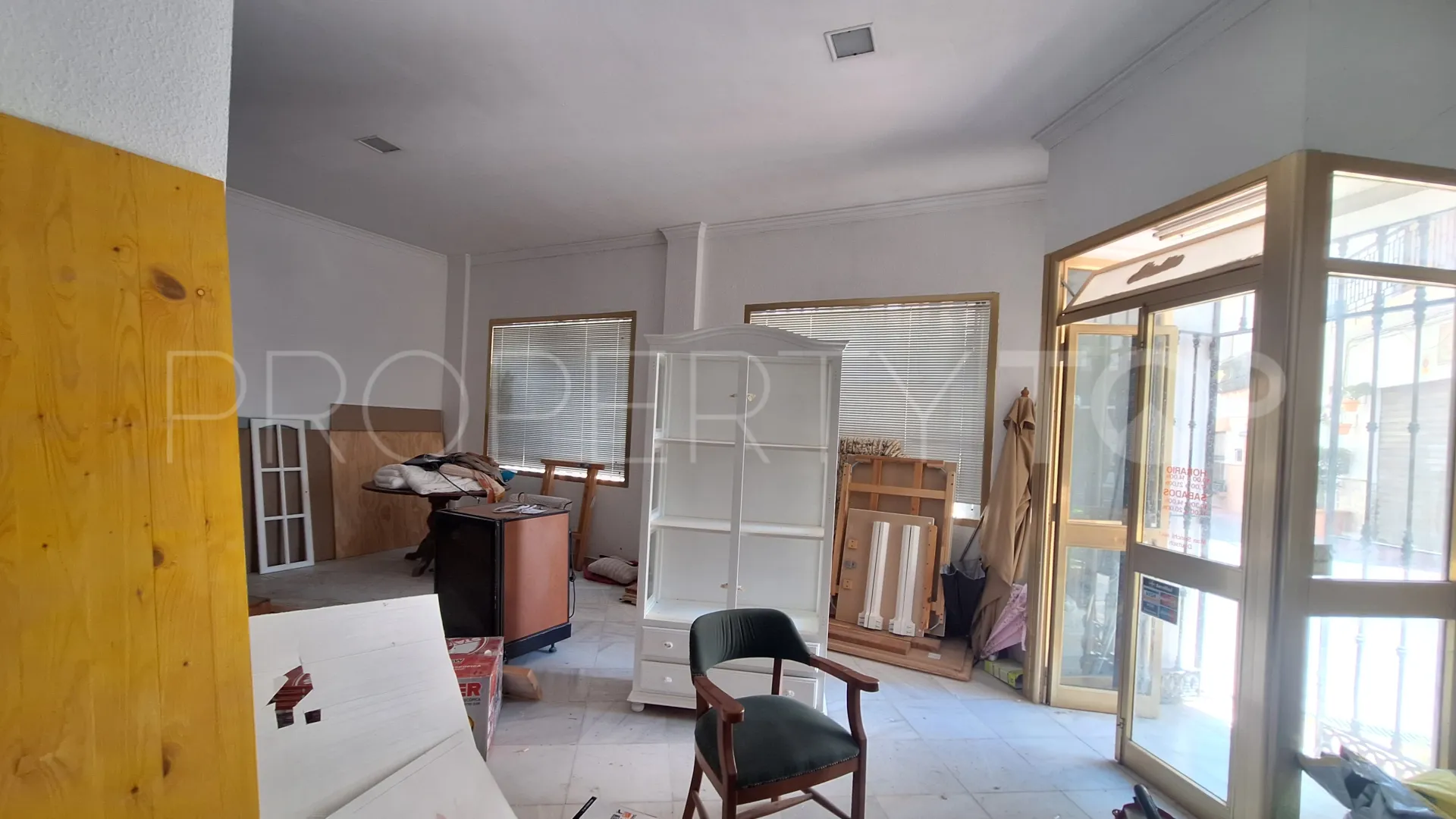 Se vende edificio con 5 dormitorios en Estepona Casco Antiguo