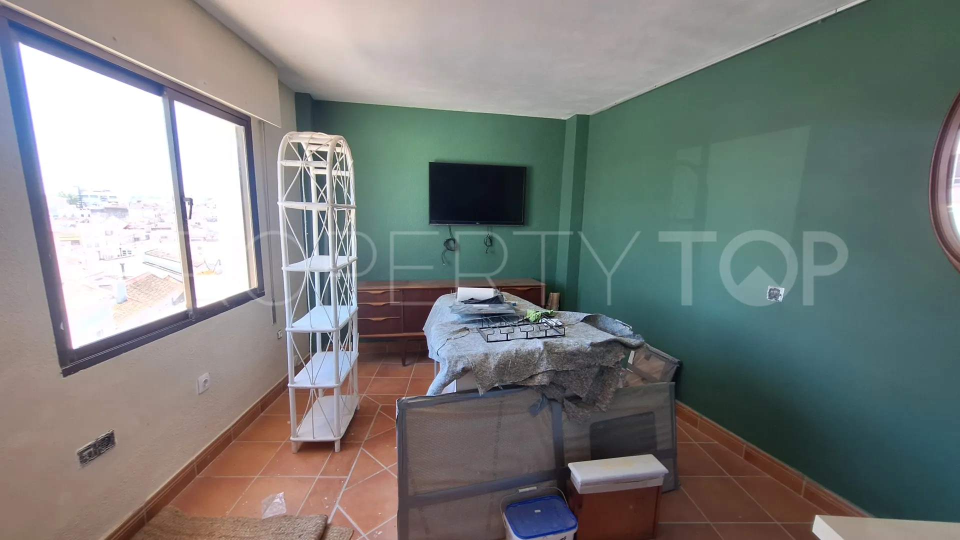 Se vende edificio con 5 dormitorios en Estepona Casco Antiguo