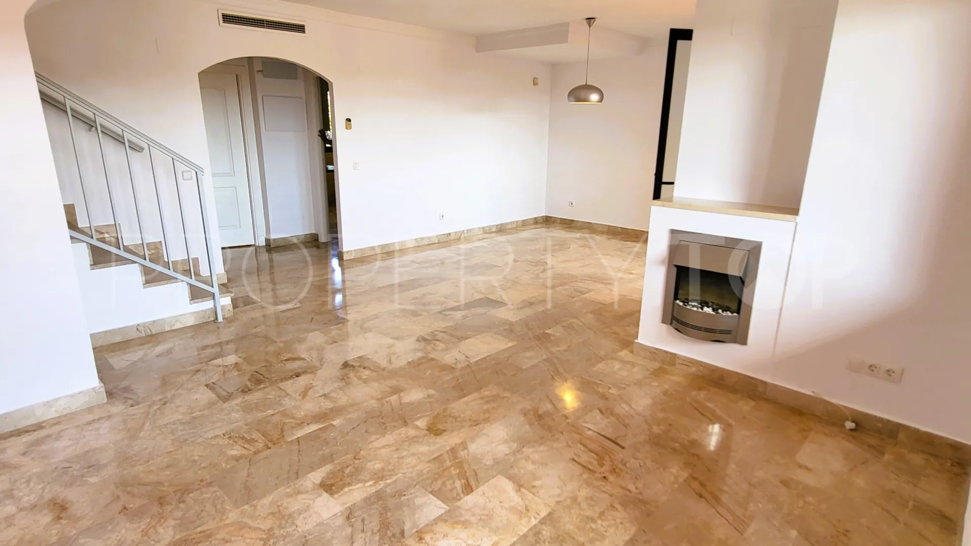 Atico duplex en venta en Costa Galera