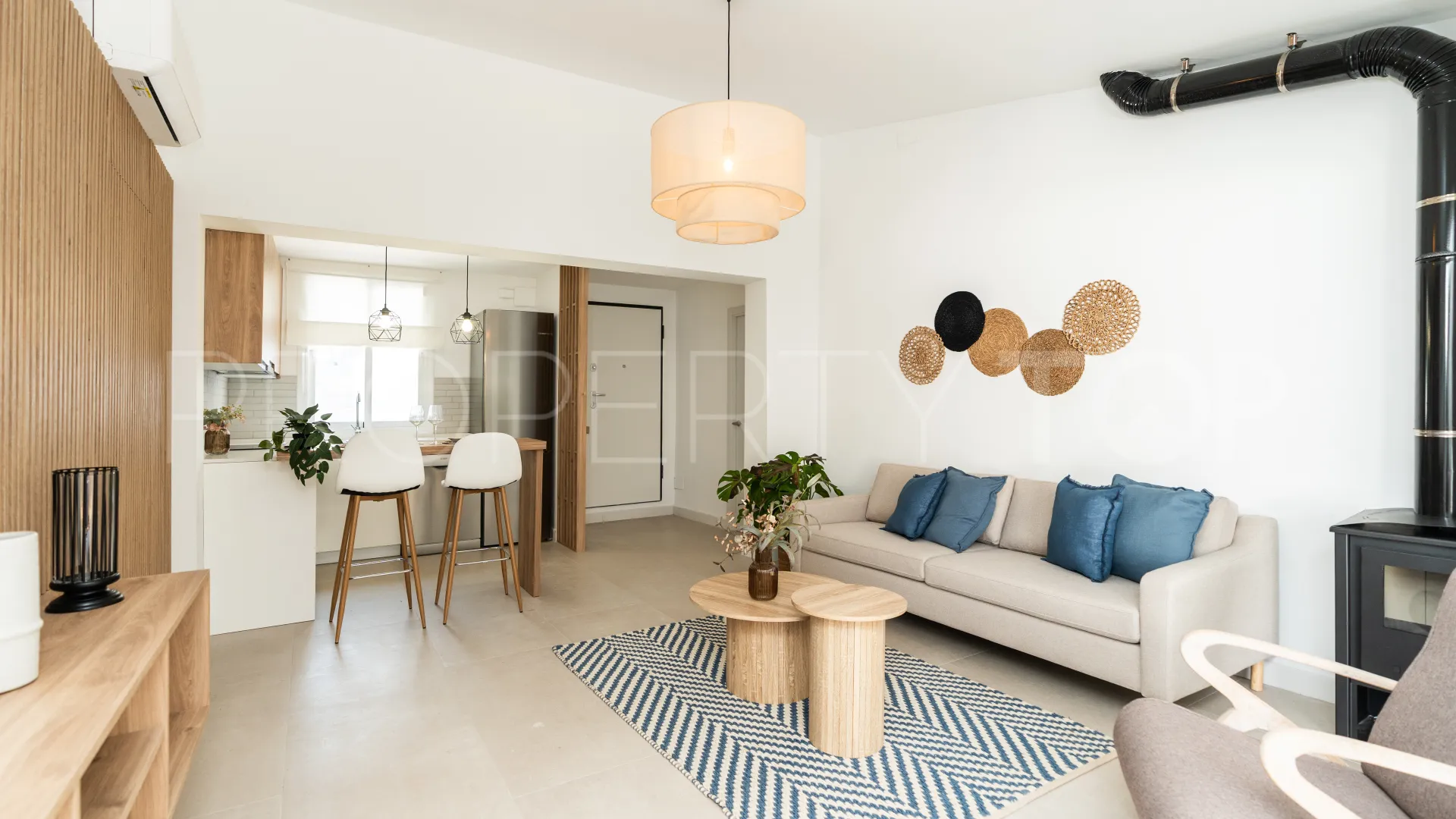 3 bedrooms Estepona West chalet for sale