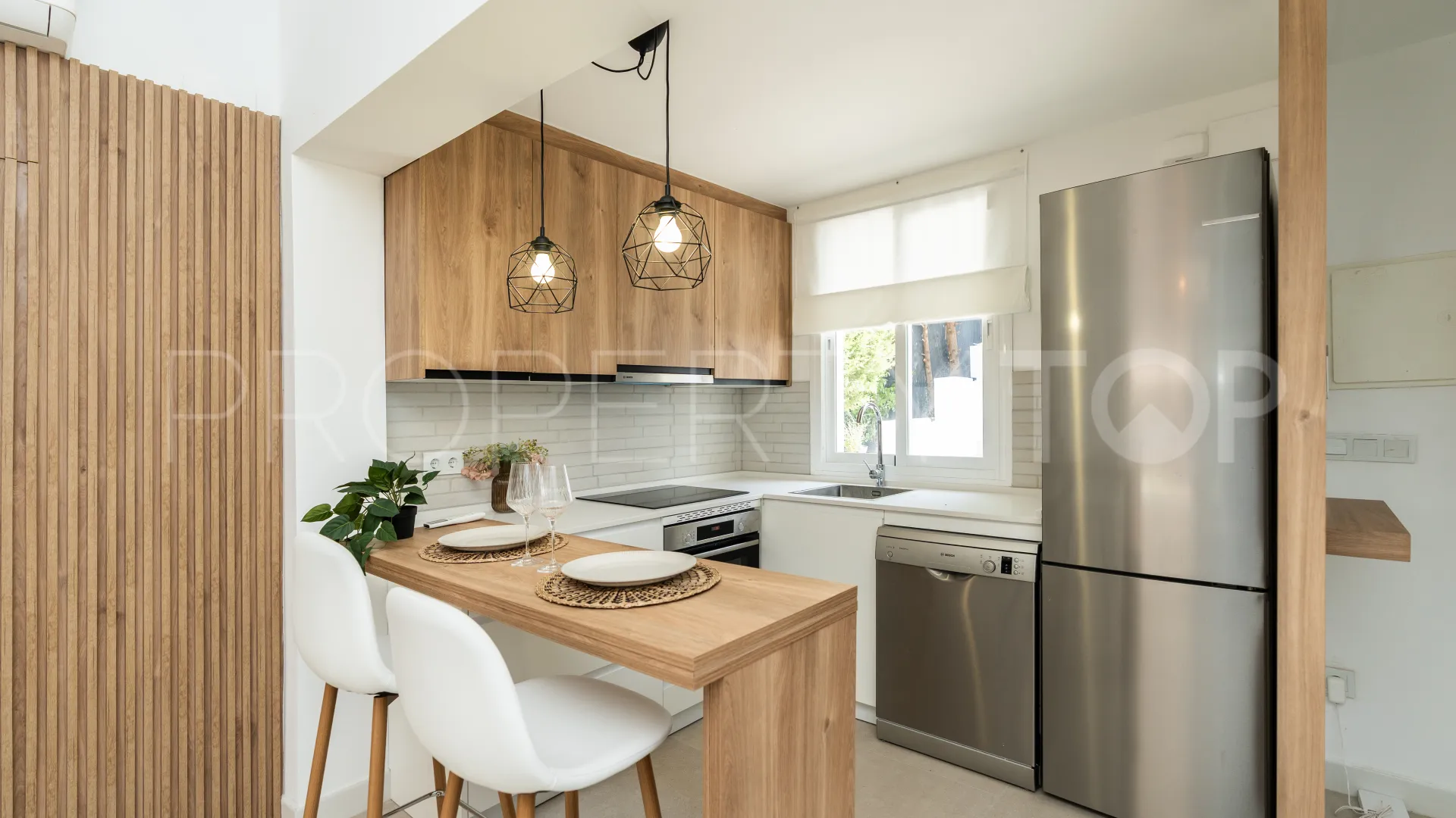 3 bedrooms Estepona West chalet for sale