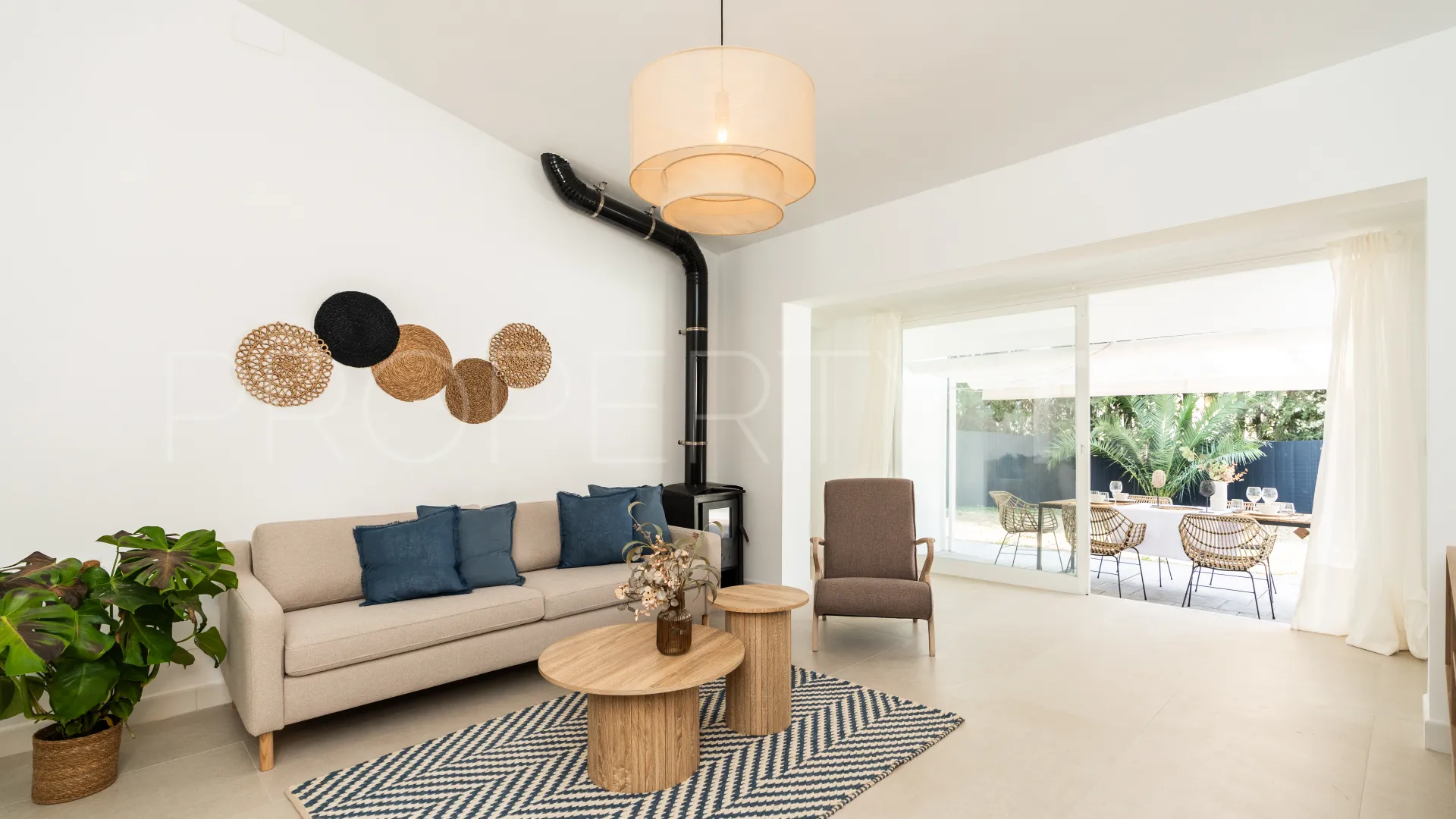 3 bedrooms Estepona West chalet for sale