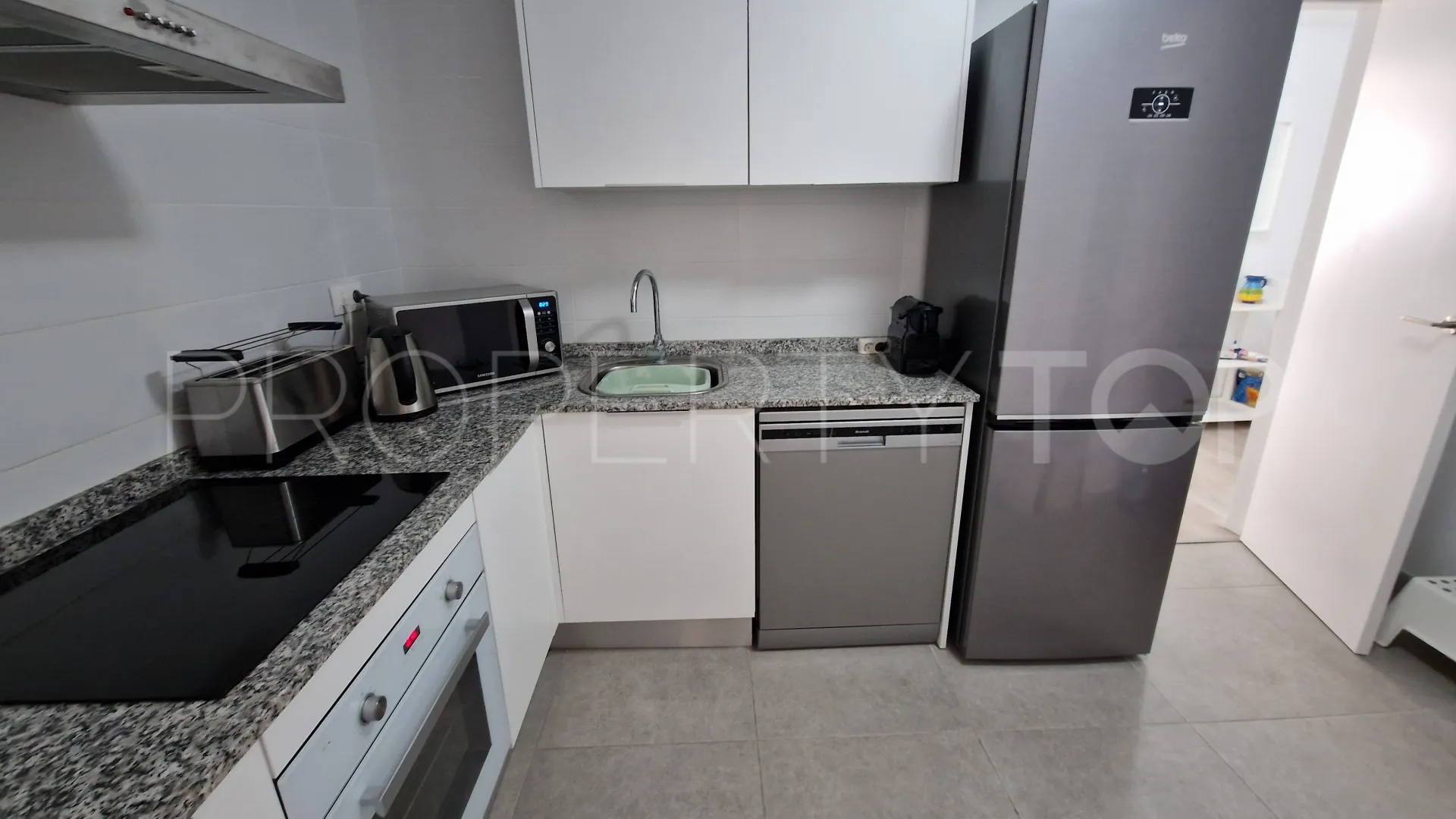 Buy Avda de Andalucia - Sierra de Estepona 2 bedrooms apartment