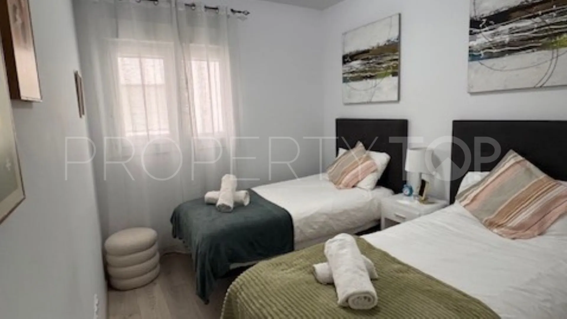 Buy Avda de Andalucia - Sierra de Estepona 2 bedrooms apartment