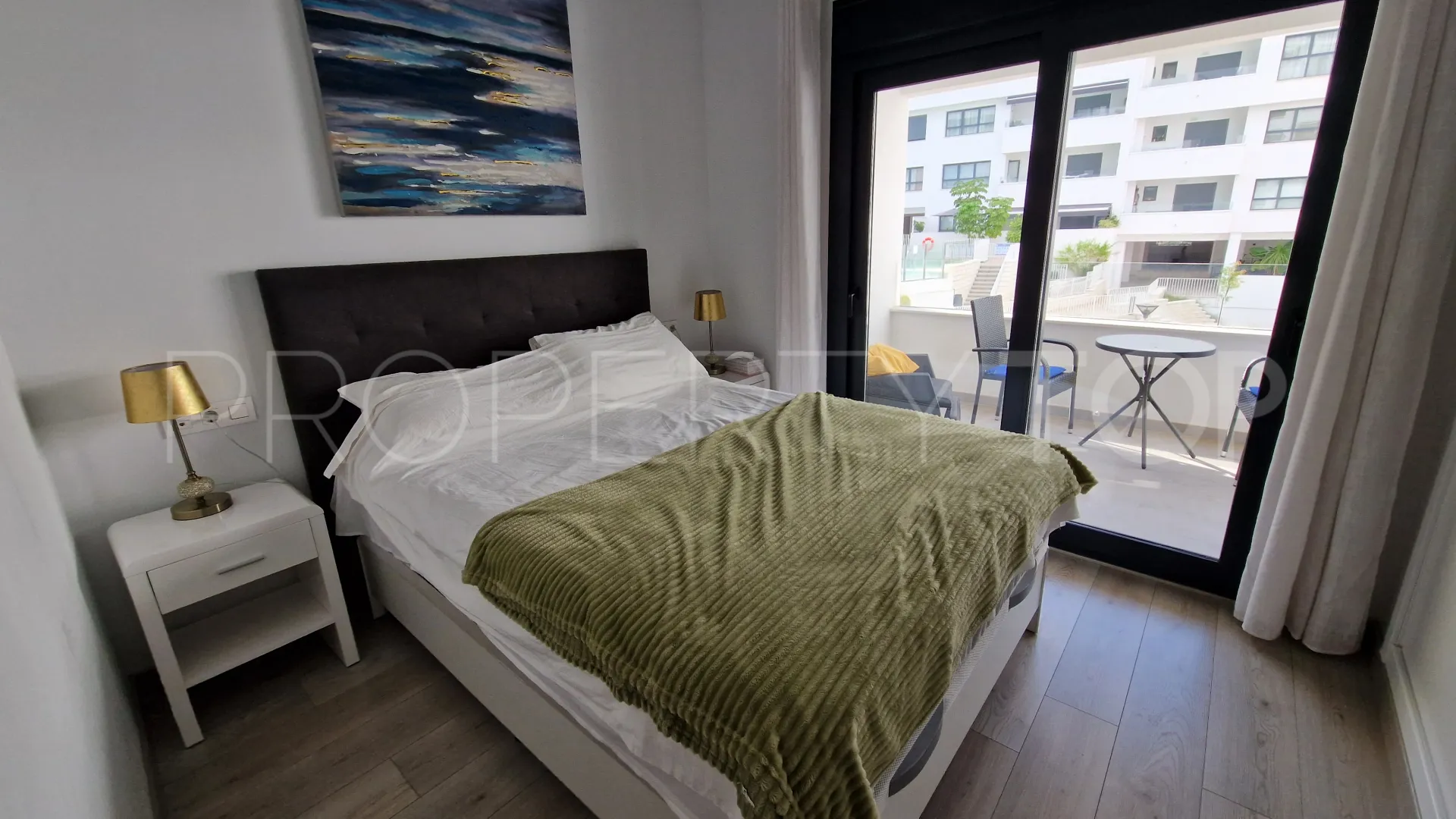 Buy Avda de Andalucia - Sierra de Estepona 2 bedrooms apartment
