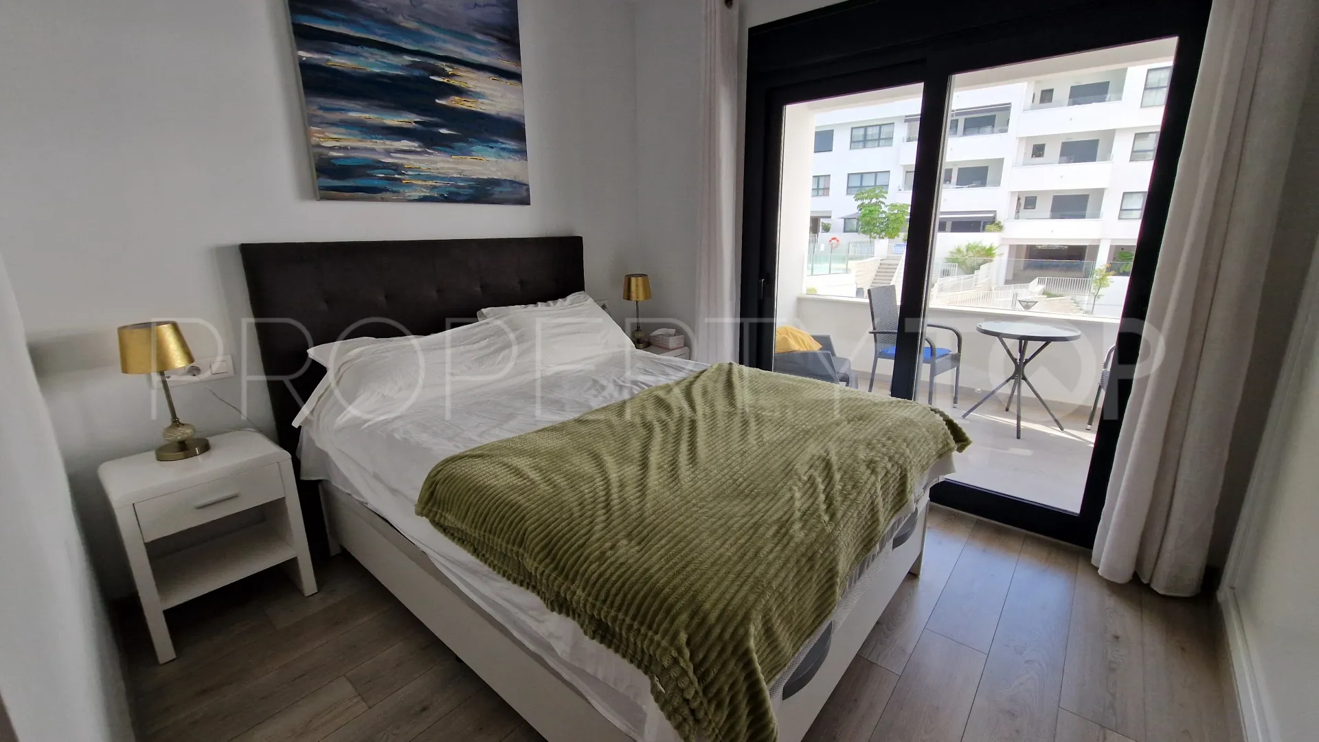 Buy Avda de Andalucia - Sierra de Estepona 2 bedrooms apartment